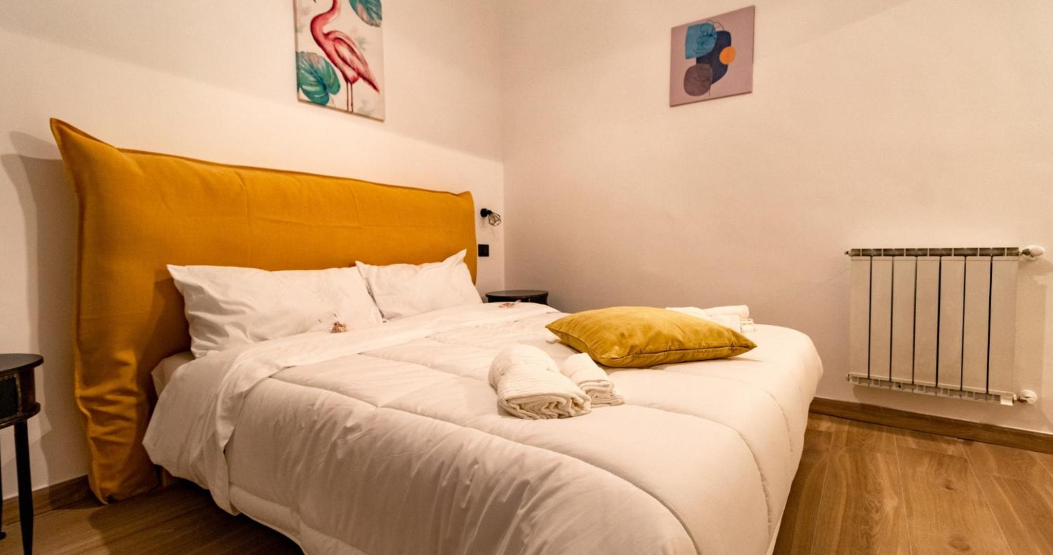 Double Room with Private Bathroom - Photo 3