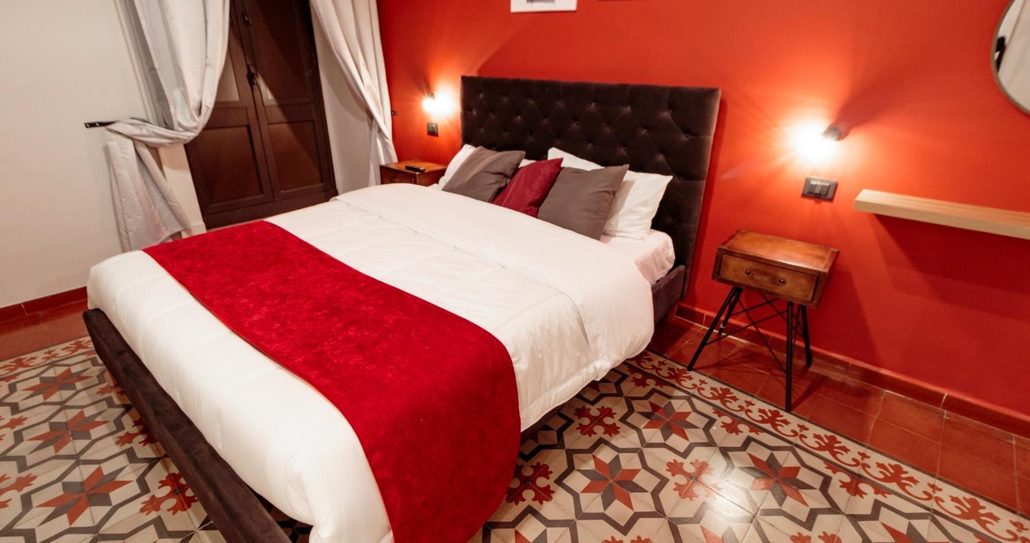 Double Room with Private Bathroom - Photo 6