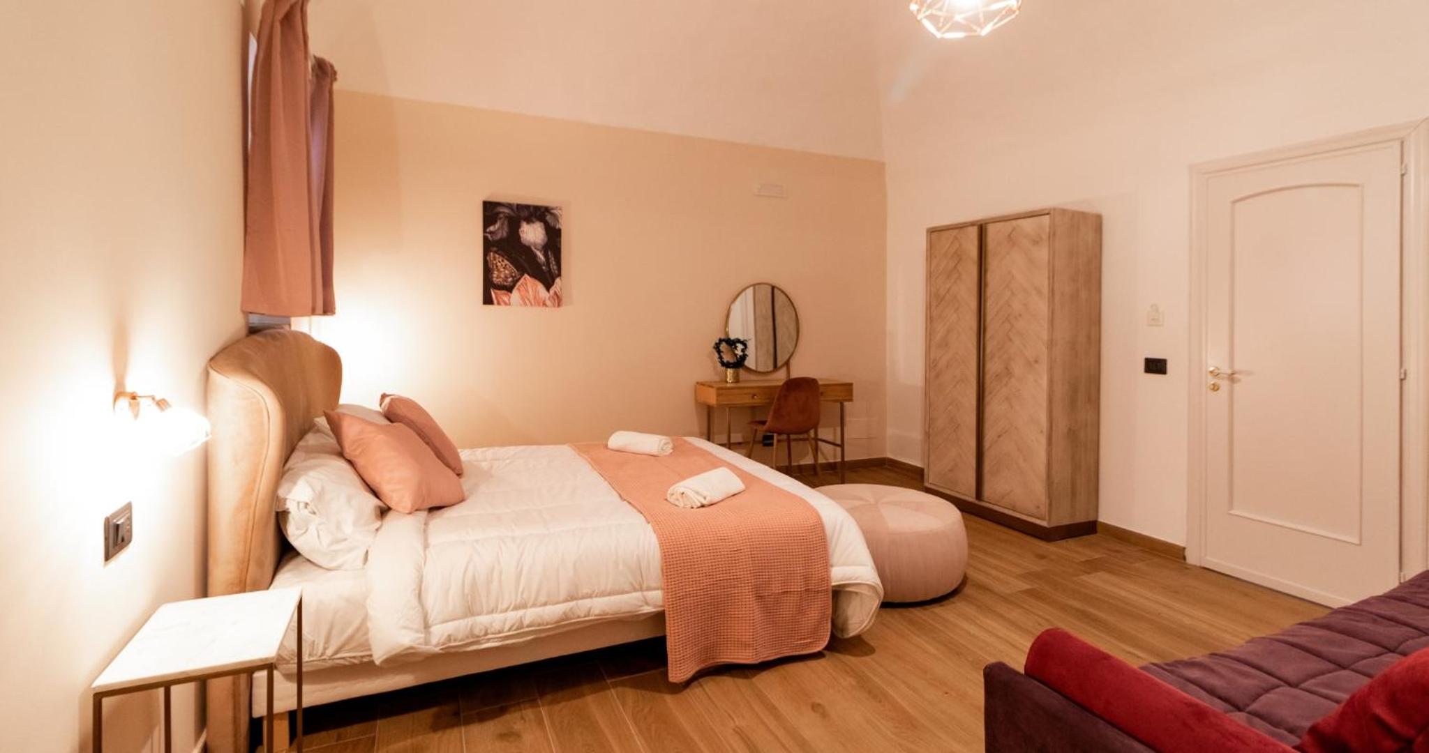 Quadruple Room with Private Bathroom - Photo 4