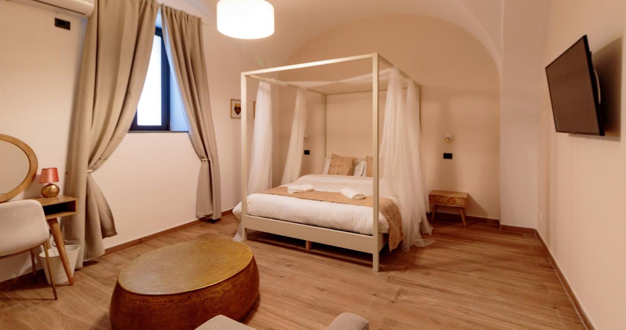 Junior Suite - Photo 11