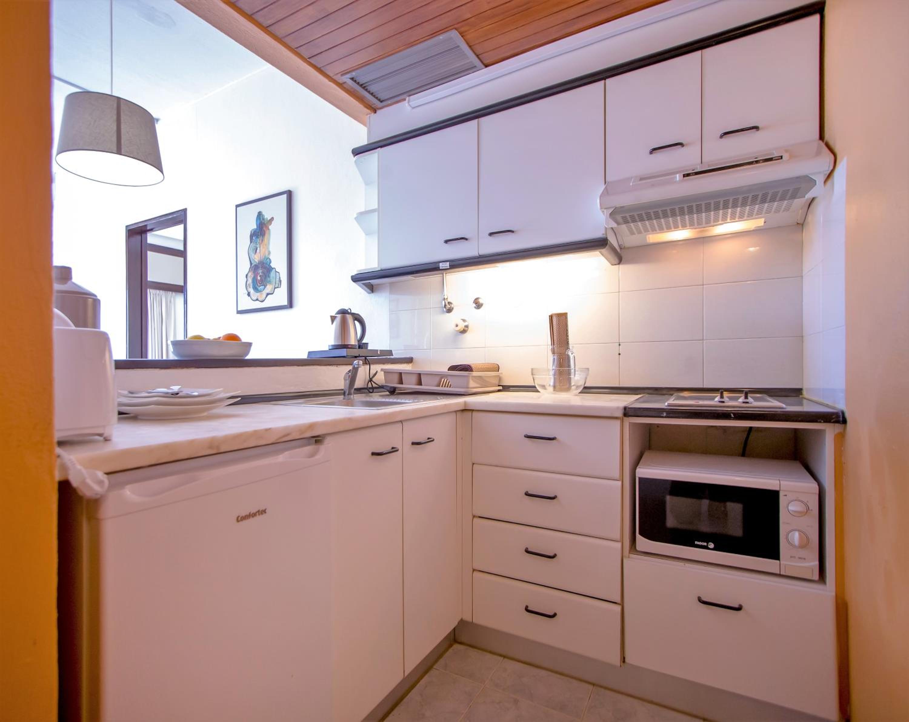 One-Bedroom Apartment - Photo 5