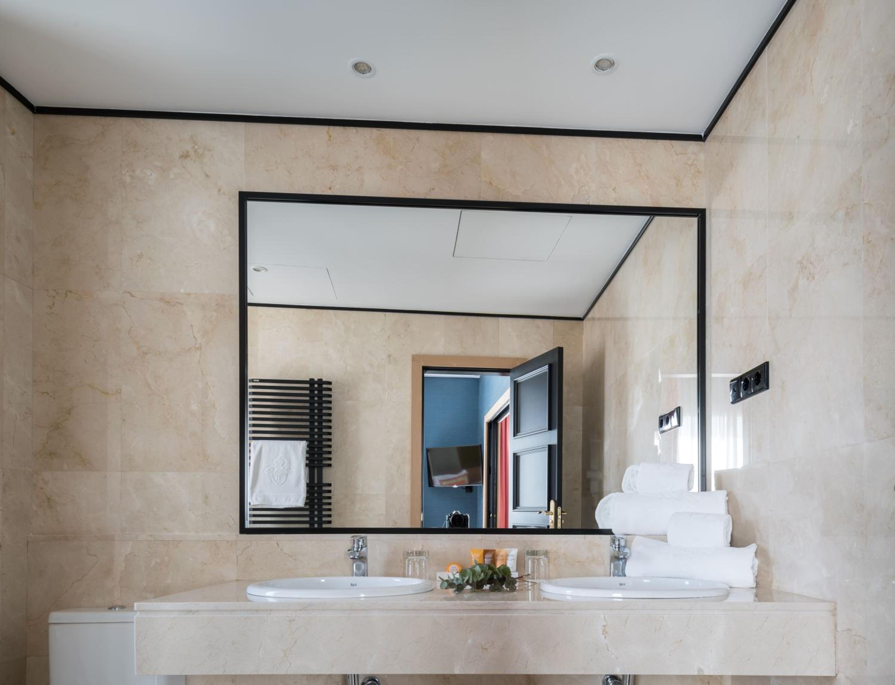 Junior Suite - Photo 2