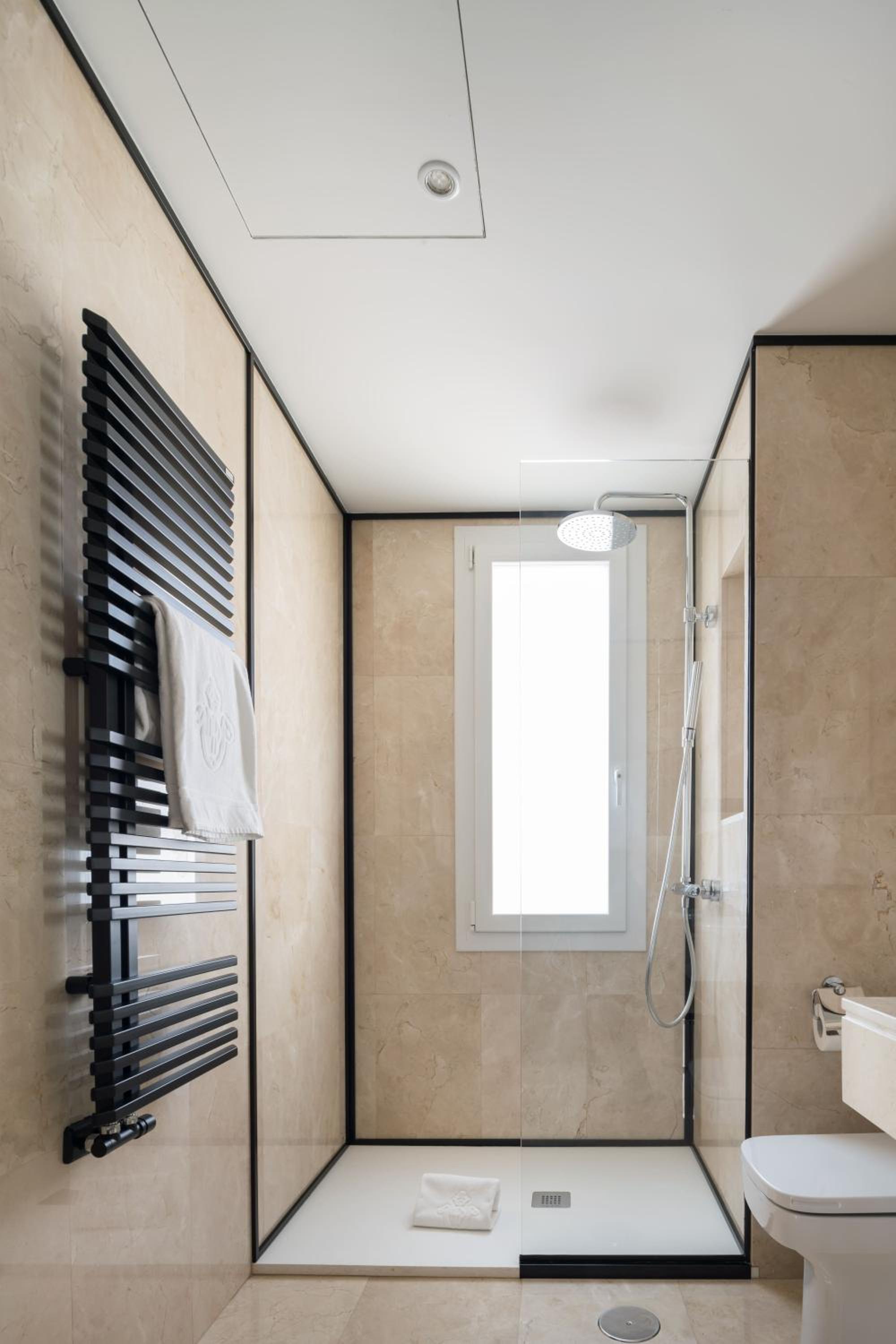Junior Suite - Photo 11