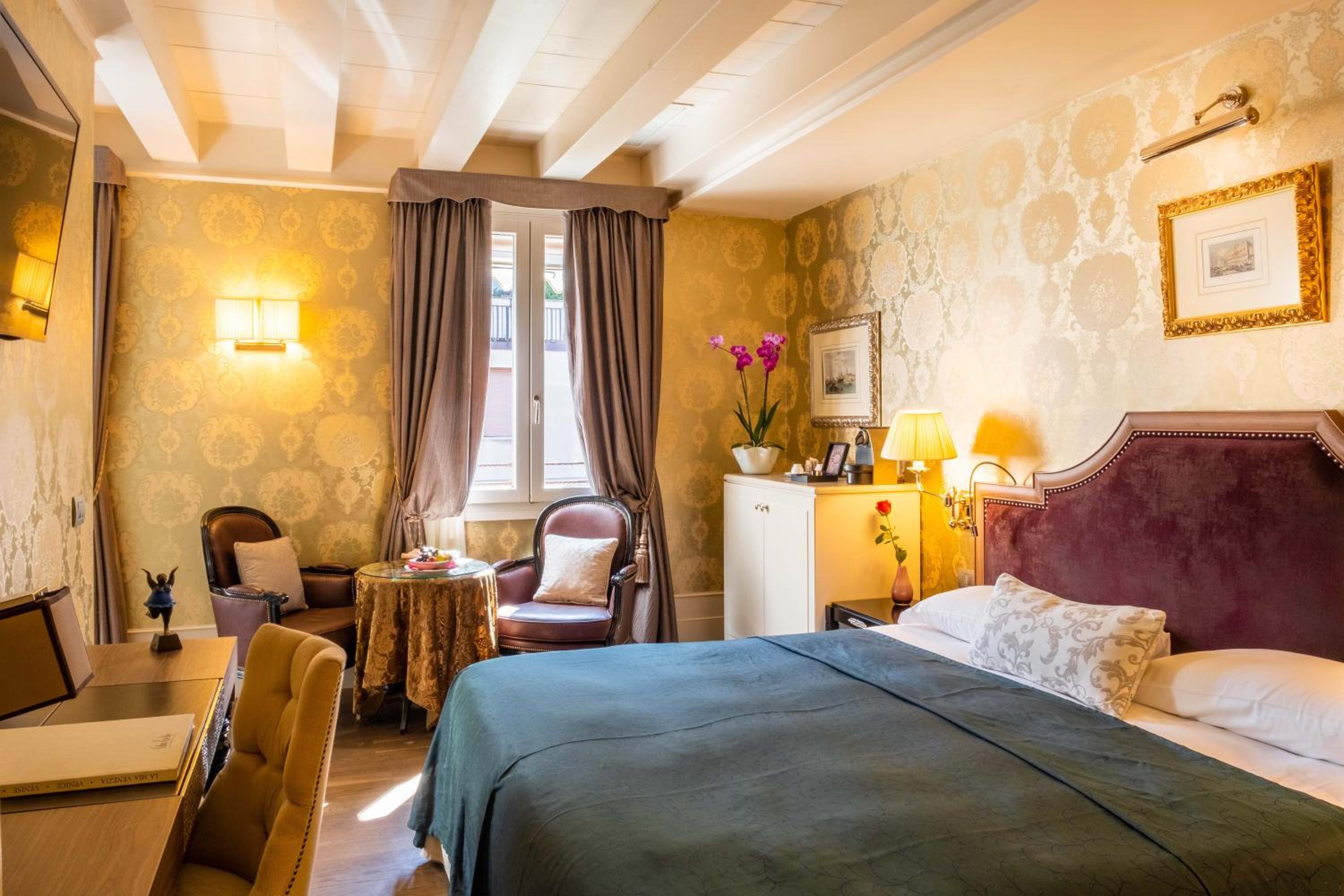 Superior Double or Twin Room - Photo 5