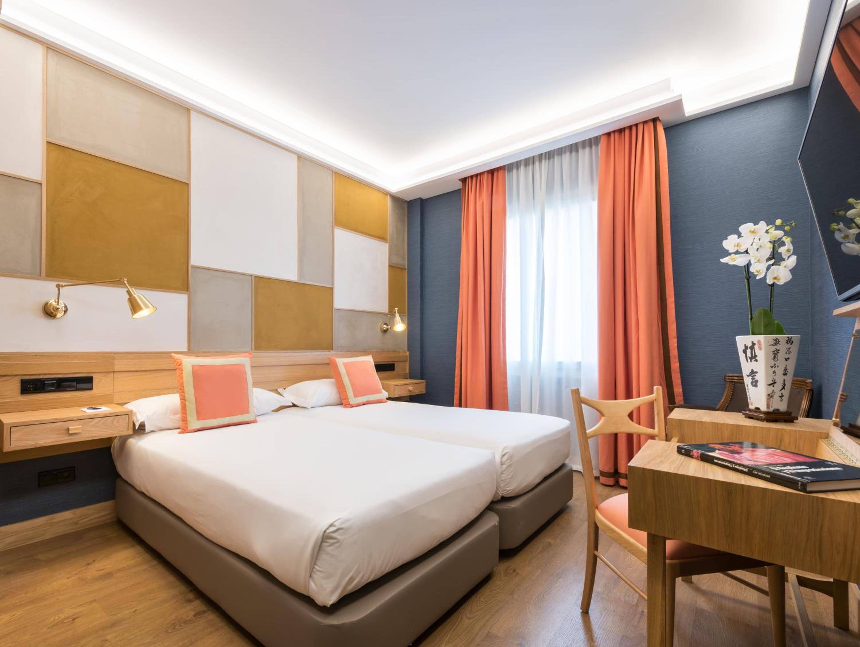 Double Room (1 Adult) - Photo 9