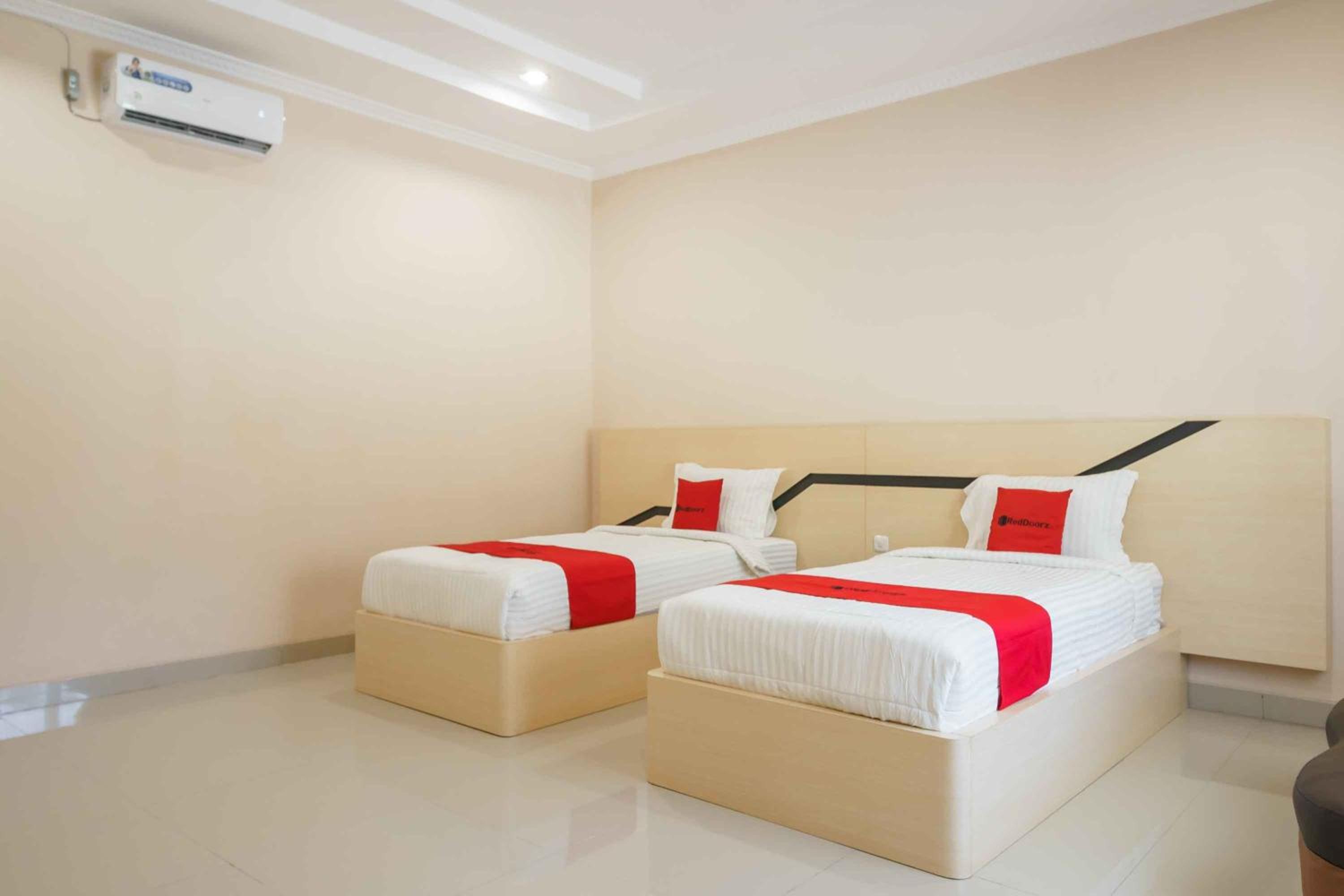 Twin Room - Photo 1