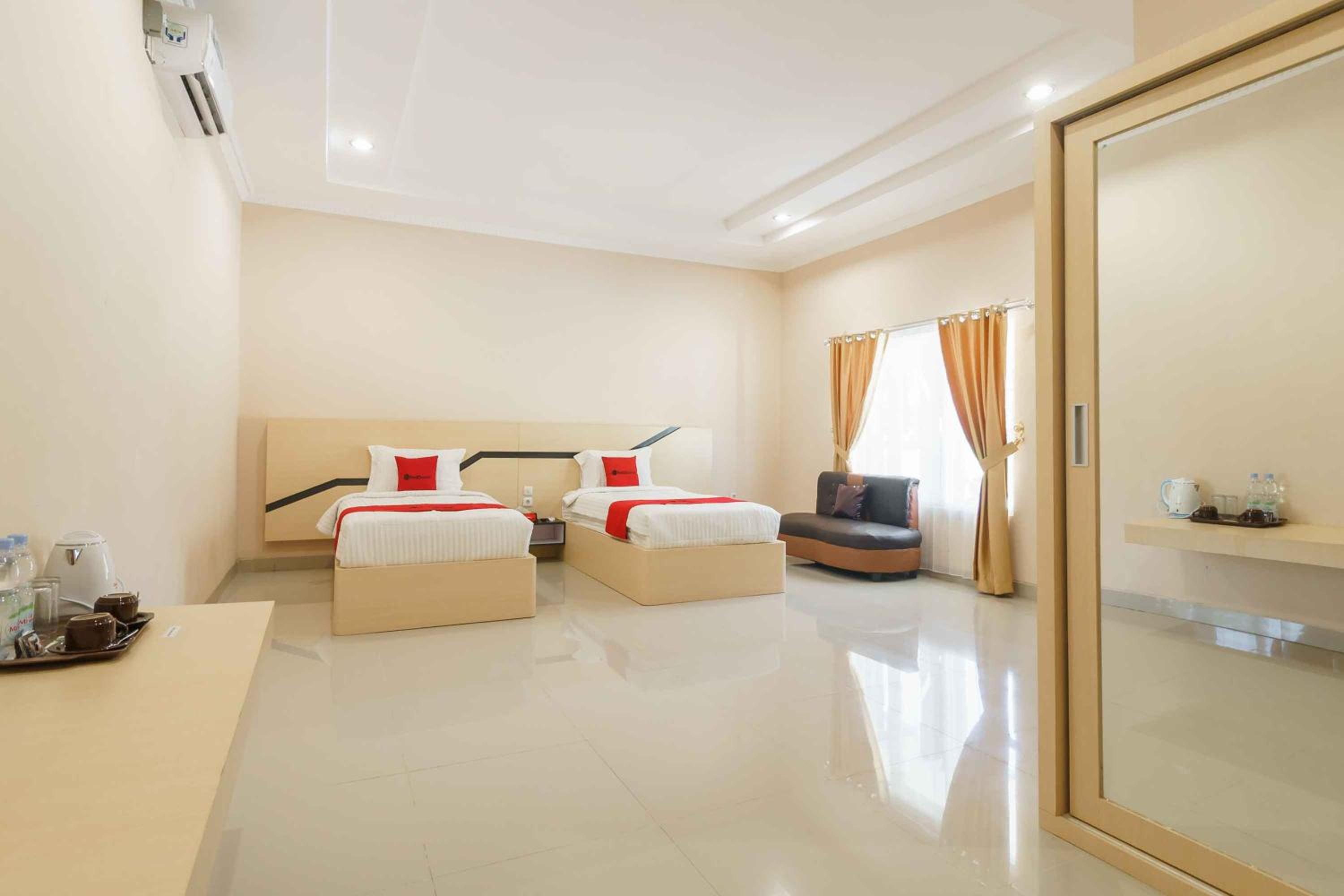 Twin Room - Photo 3