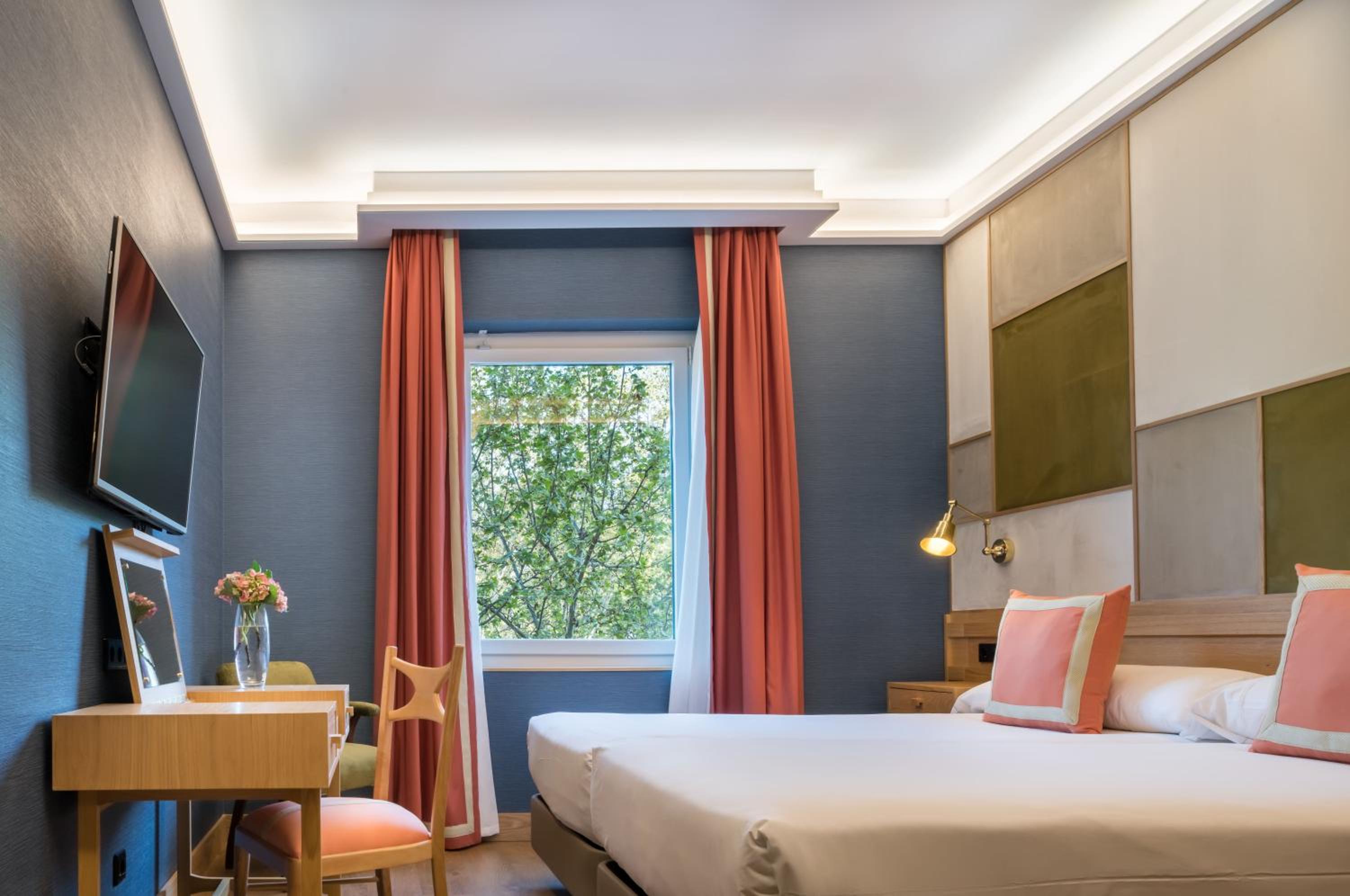 Double Room (1 Adult) - Photo 10