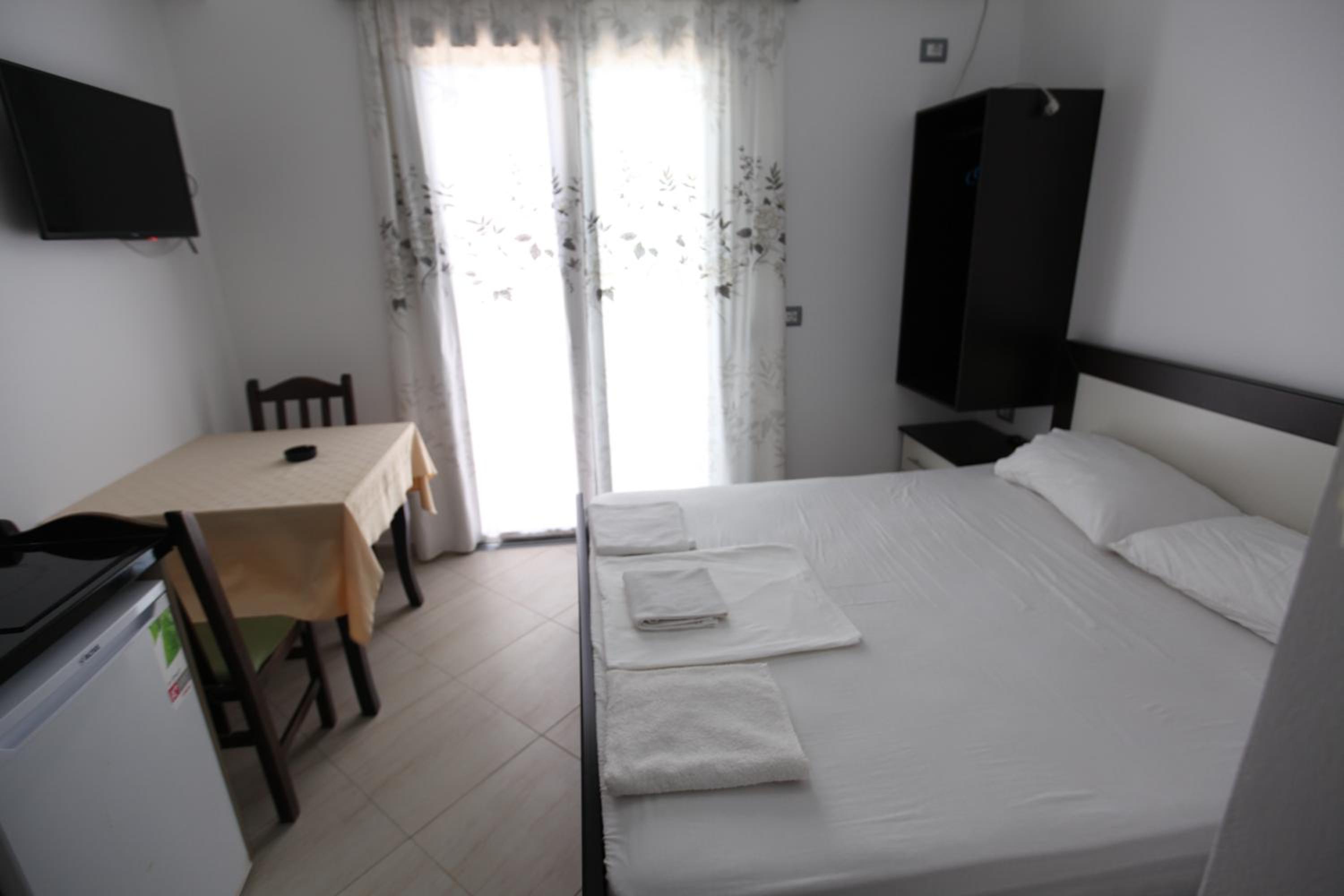 Standard Double Room photo 2