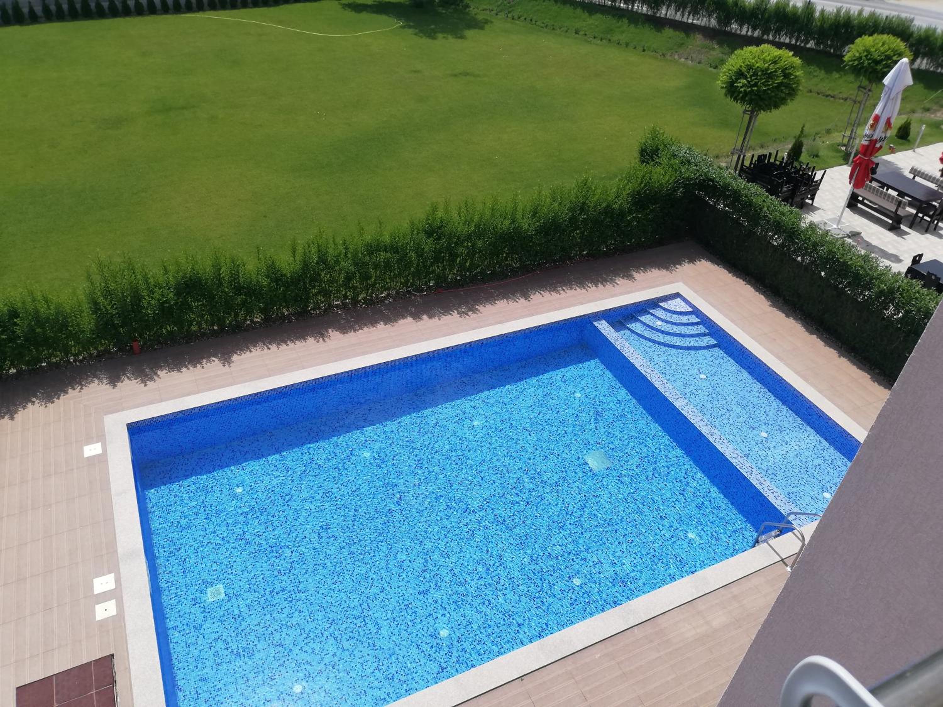 Deluxe Double Room with Pool View - Photo 8