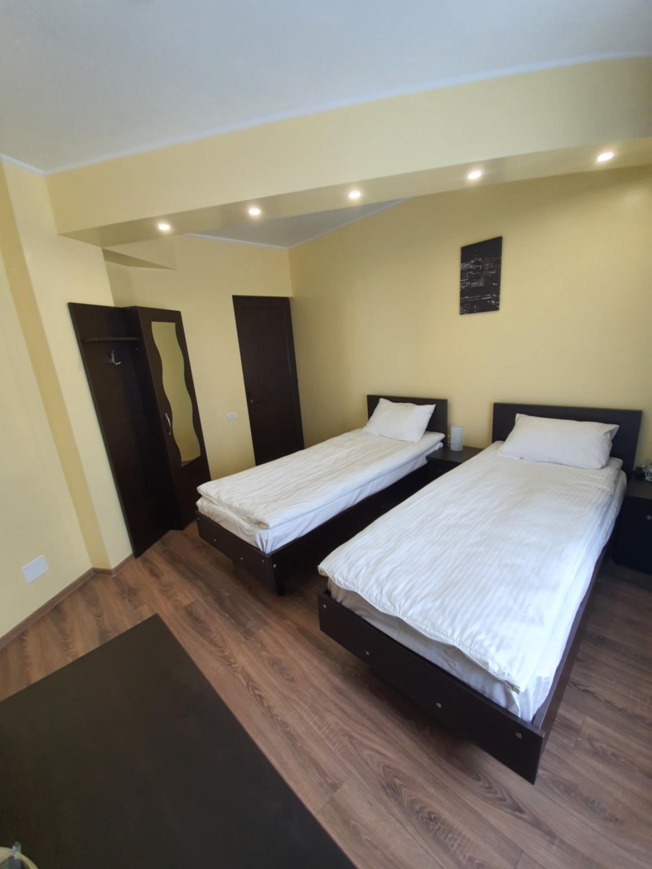 Deluxe Double Room with Shower photo 3