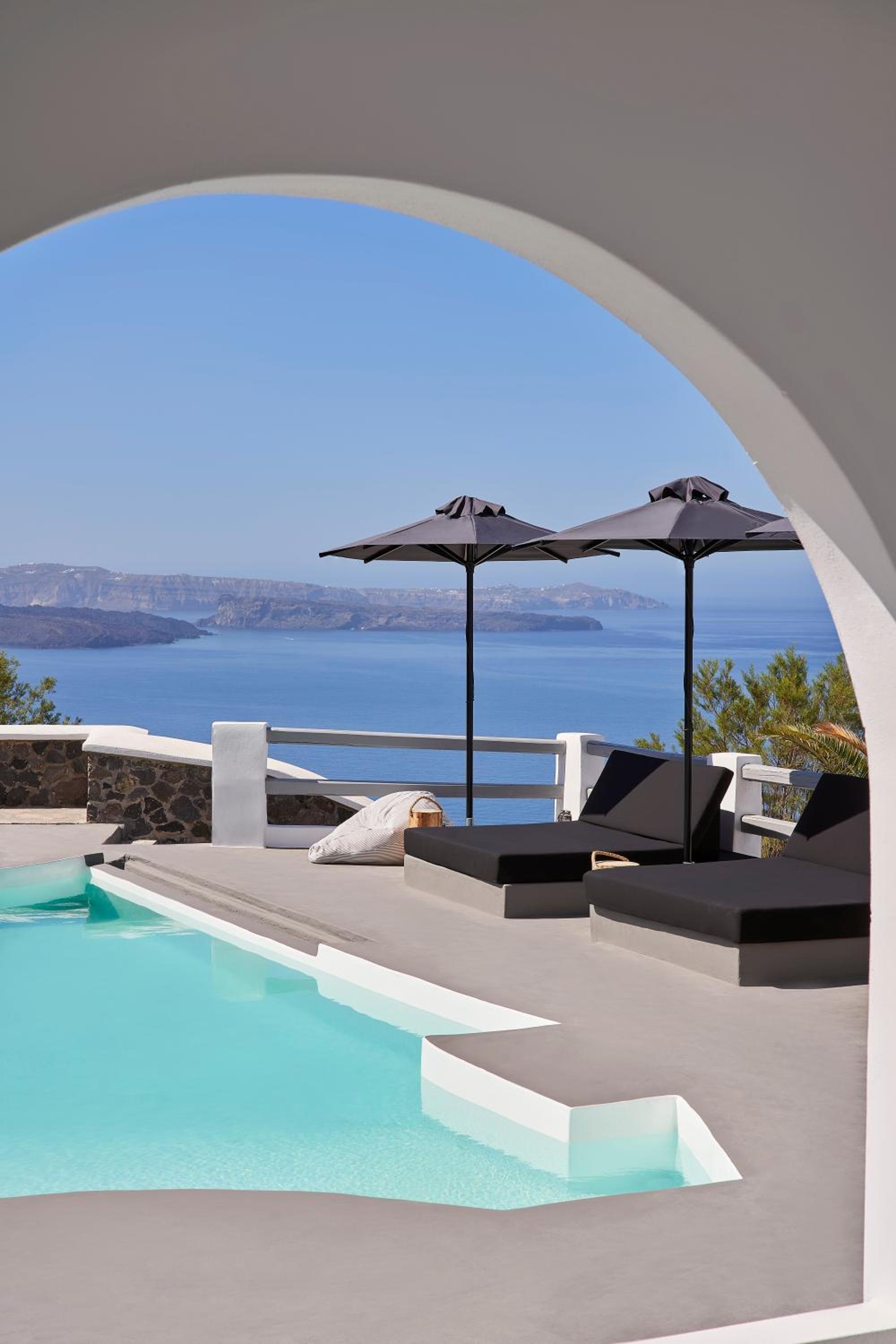 Superior Room with Jetted Tub & Side Sea View - Photo 14