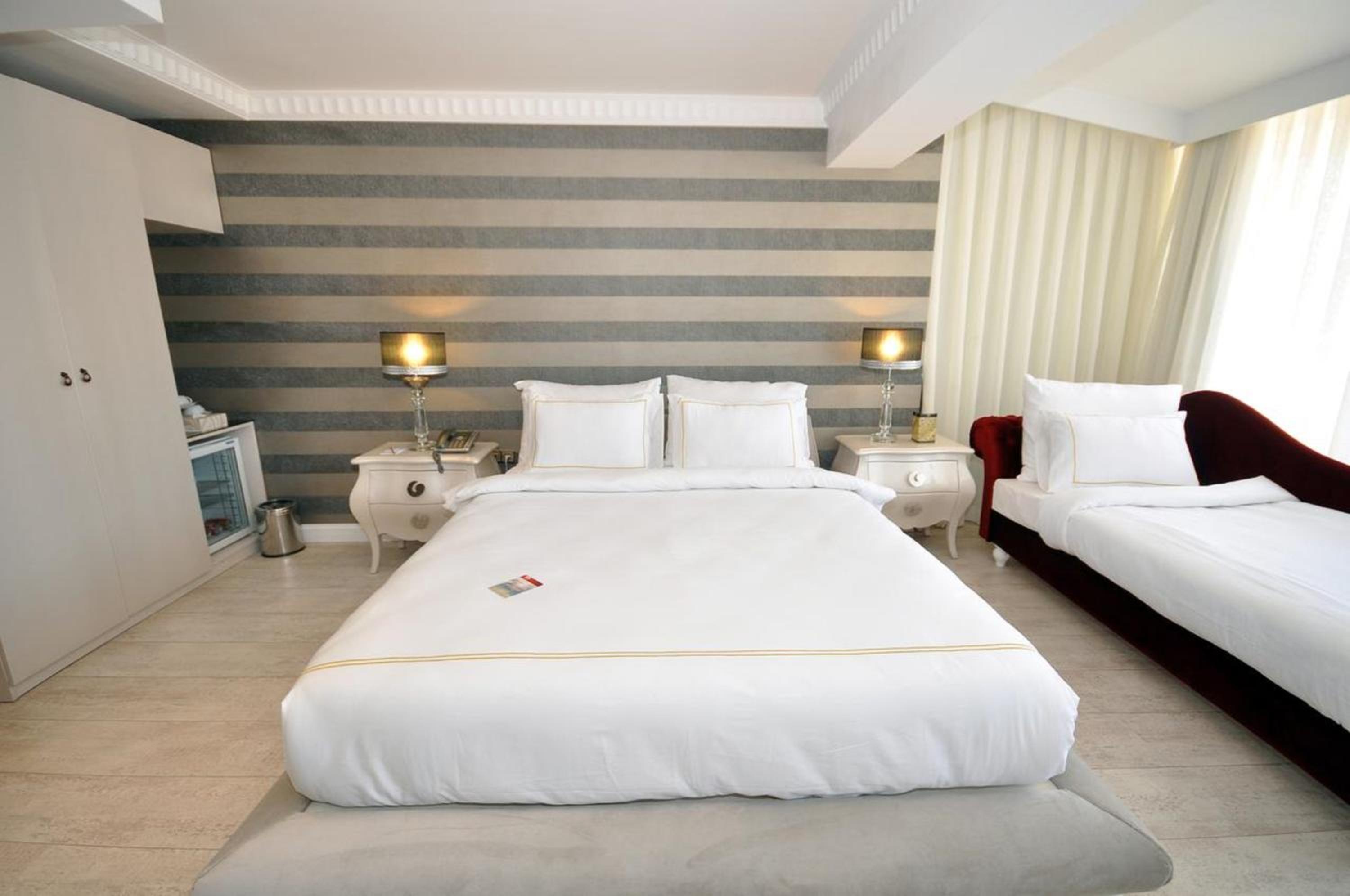 Suite with Terrace and Partial Sea View photo 1