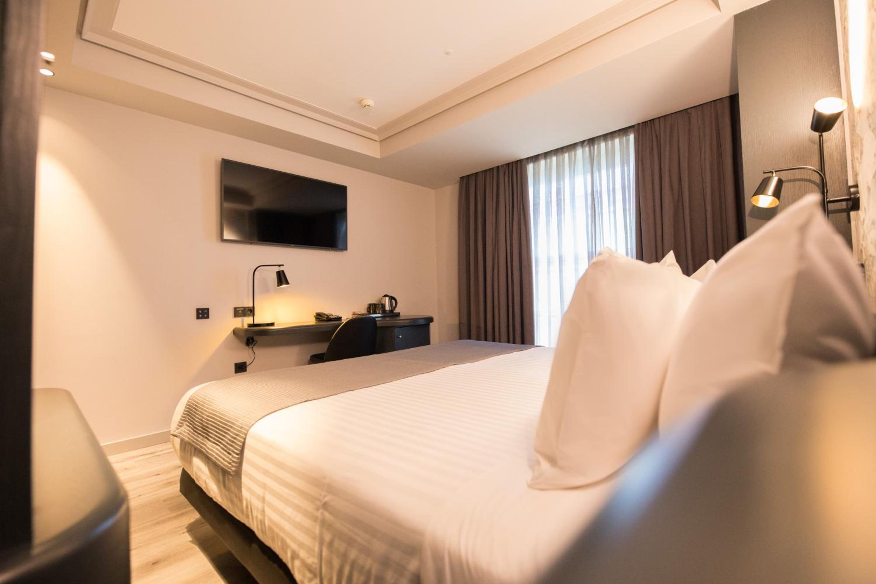 Standard Double or Twin Room with Sea View