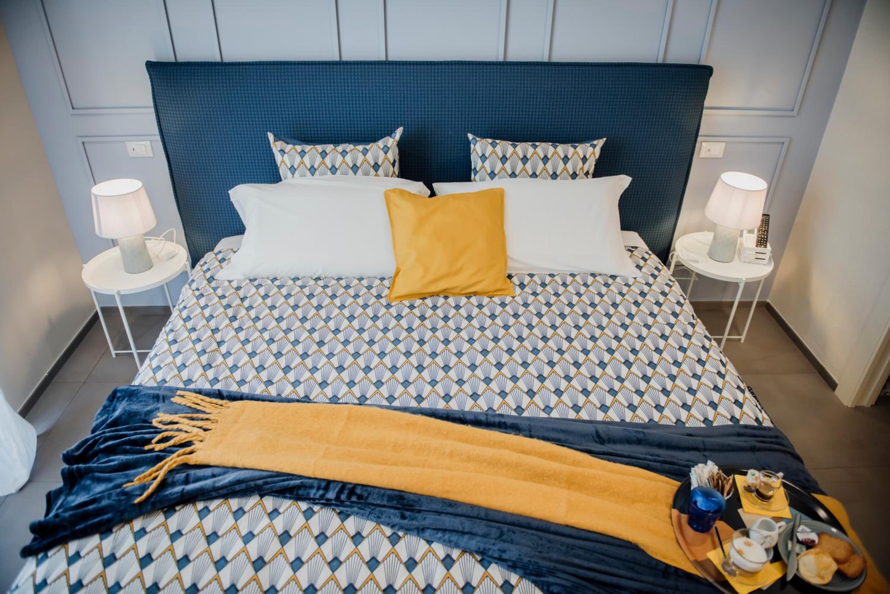 Superior Deluxe Double or Twin Room  - Photo 13