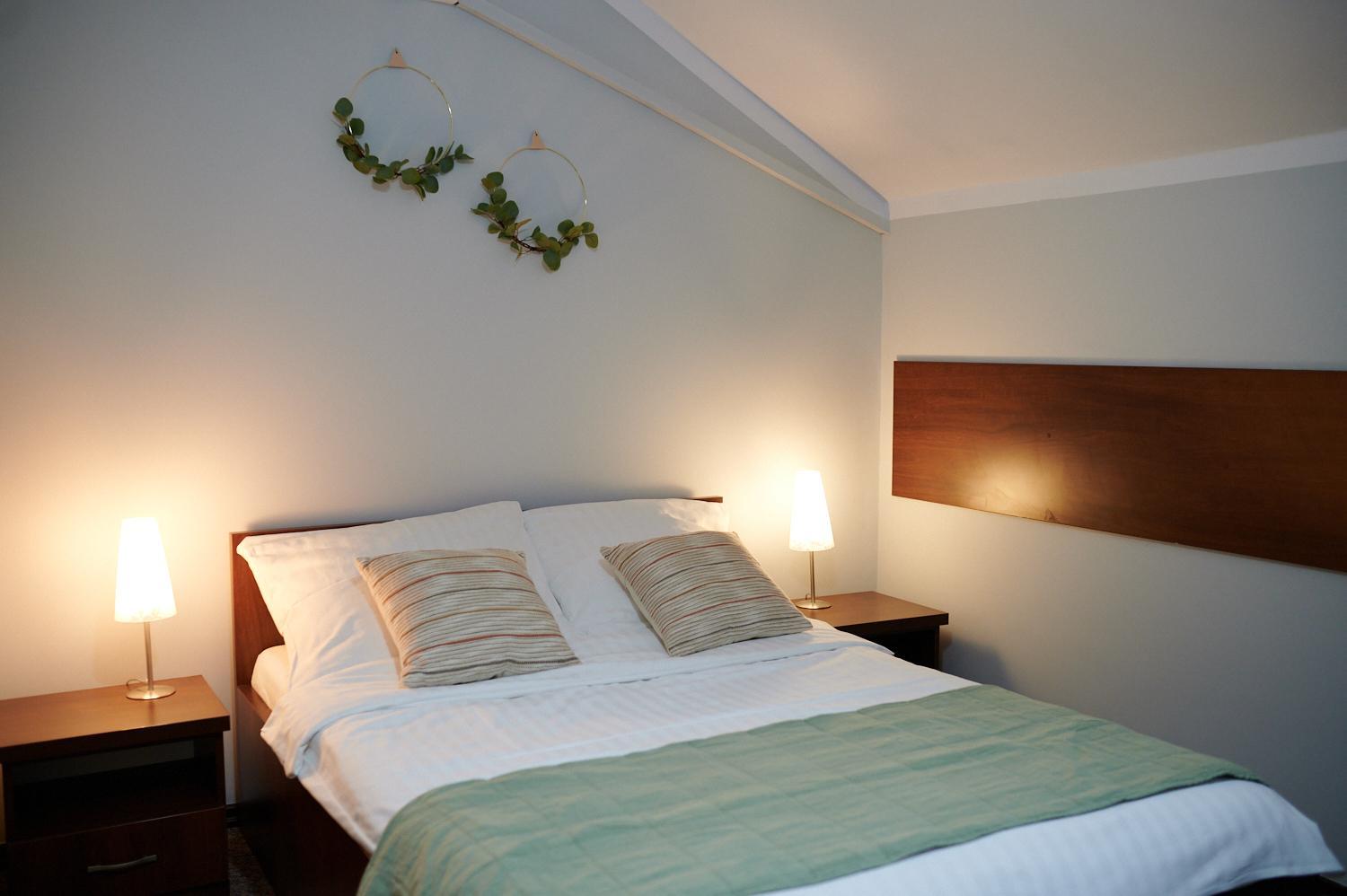 Double Room with Private Bathroom - Photo 1