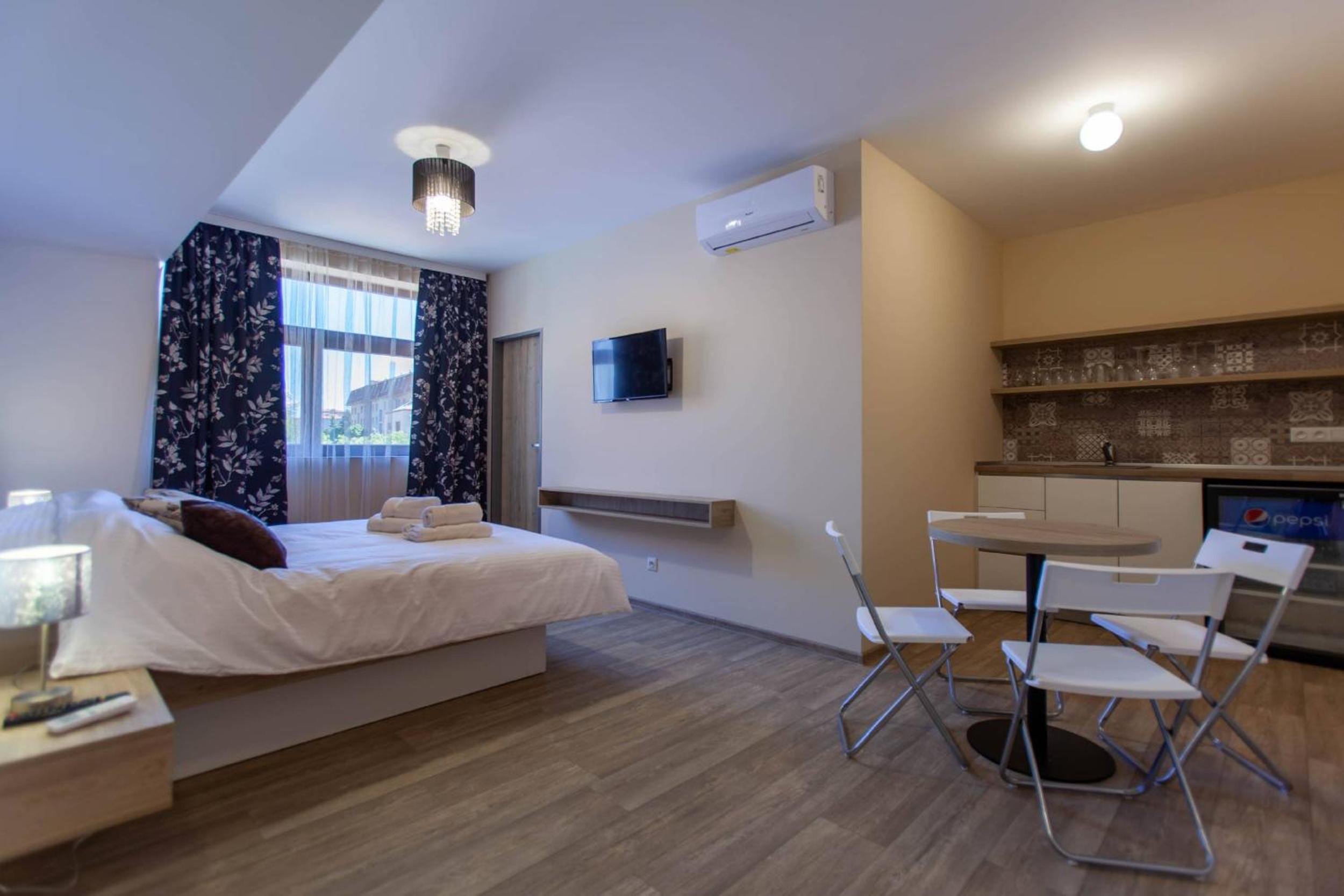 One-Bedroom Suite photo 2