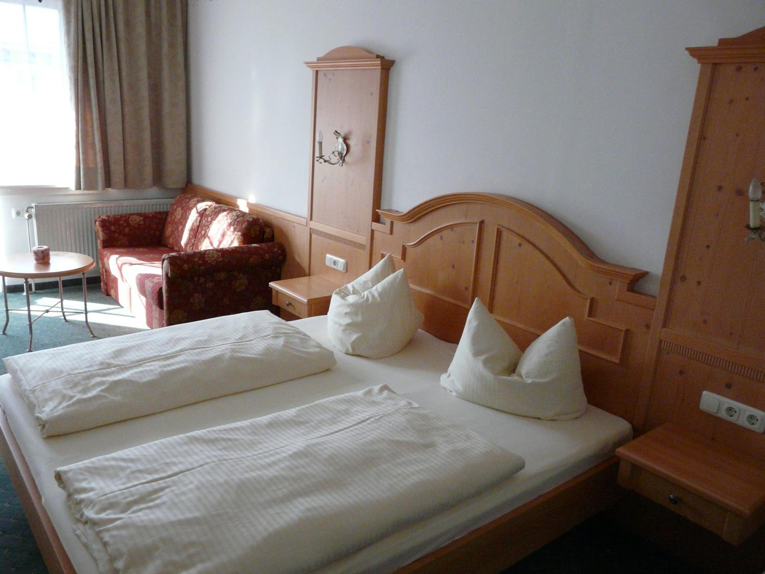 Large Double Room photo 3