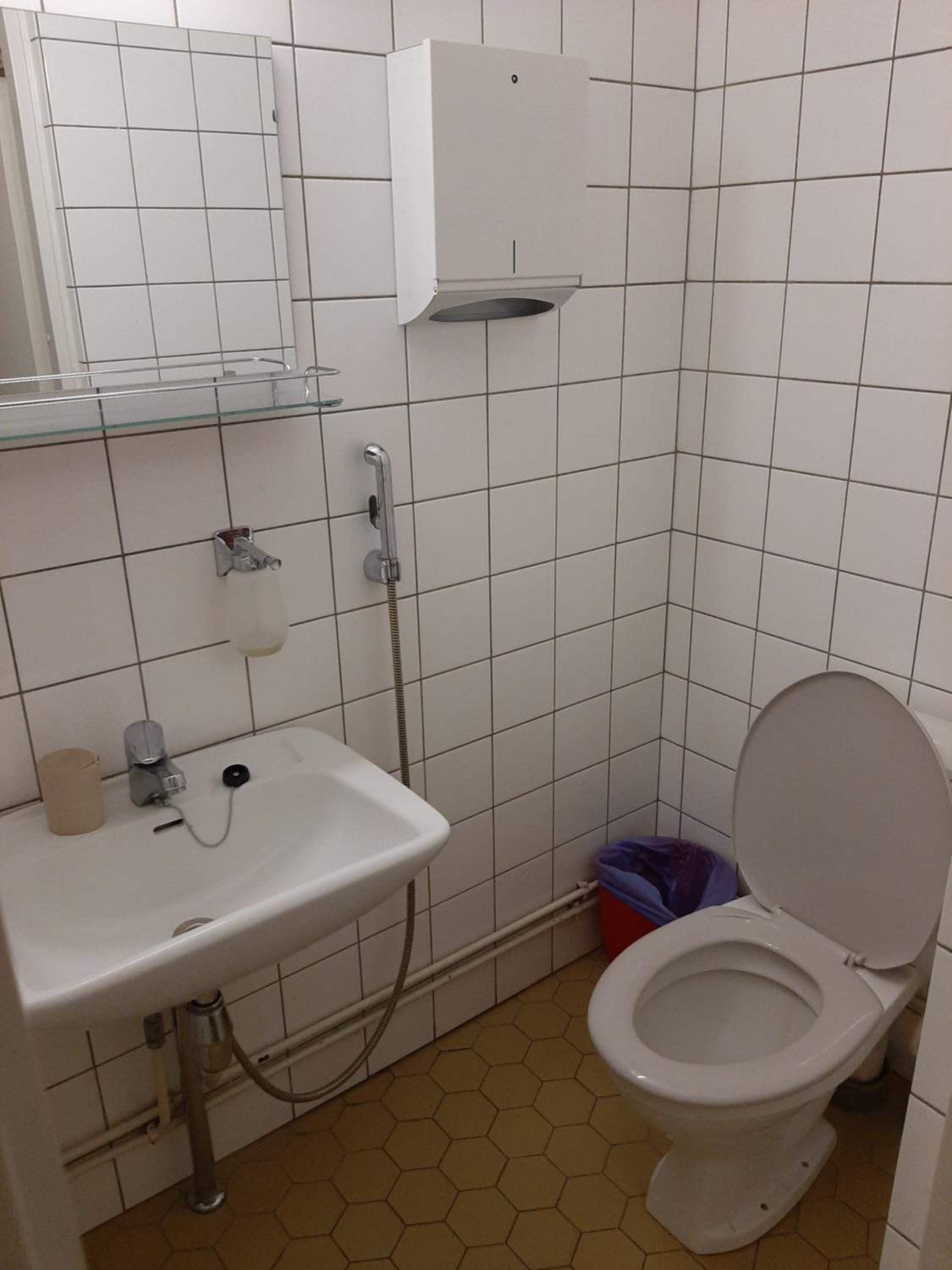 Two-Bedroom Apartment - Photo 2