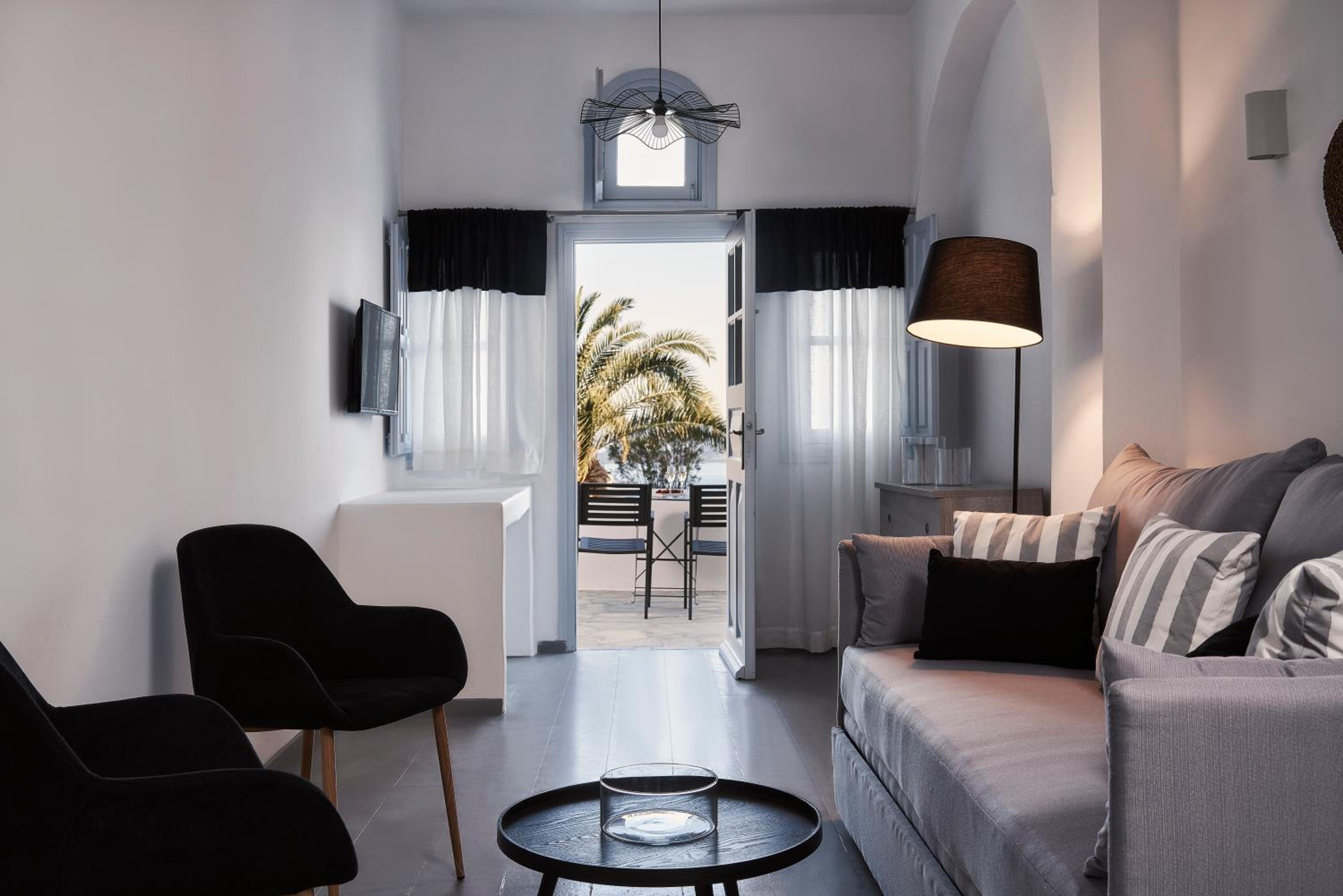 Junior Suite with Jetted Tub & Garden View