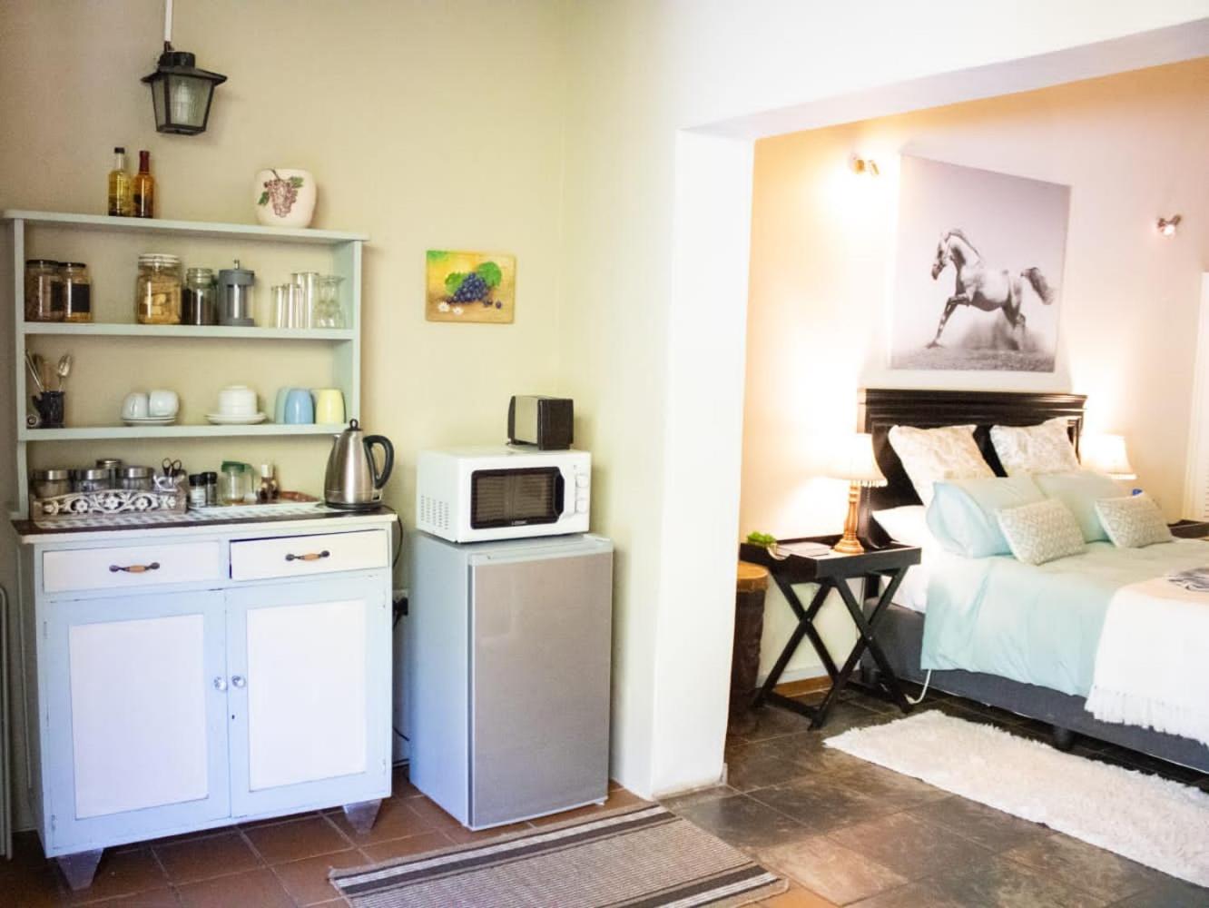 Double Room with Private Bathroom - Photo 16
