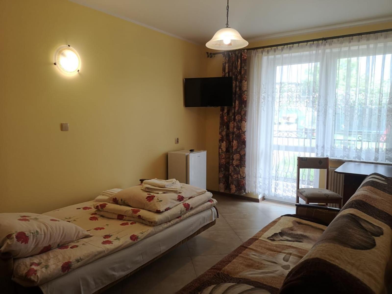 Deluxe Double Room (2 Adults + 1 Child) photo 2