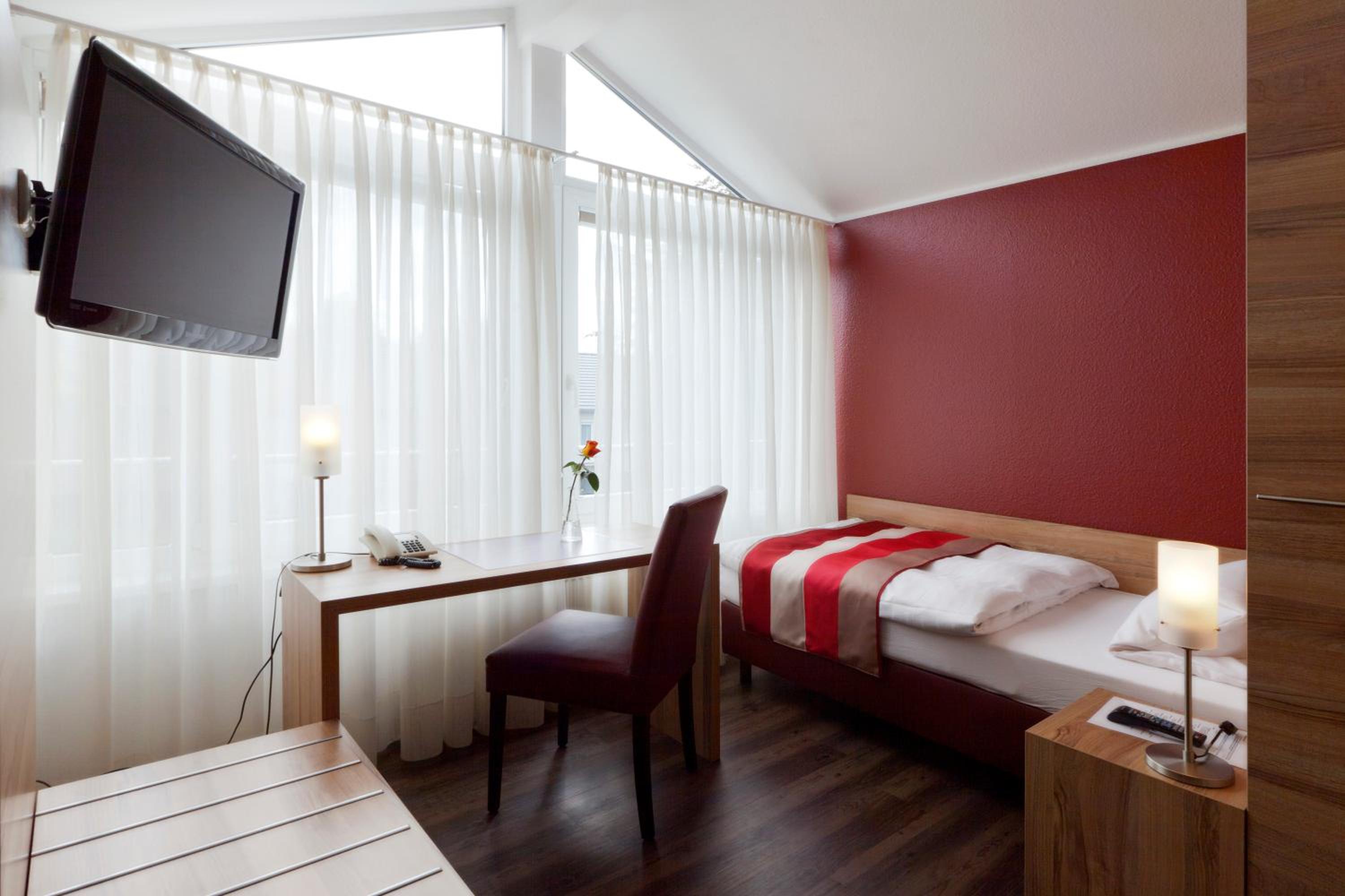 Large Single Room