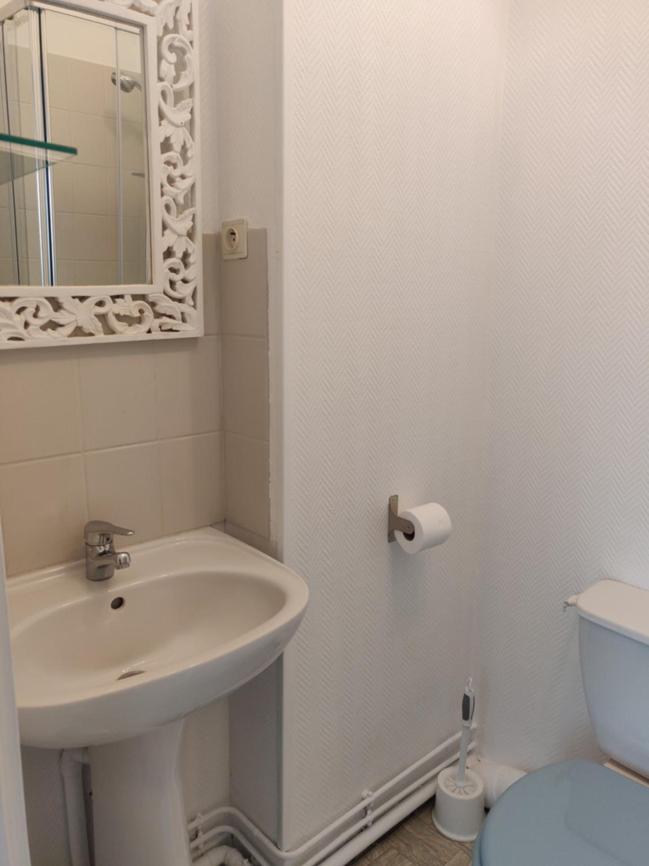 Double Room with Private Bathroom photo 2