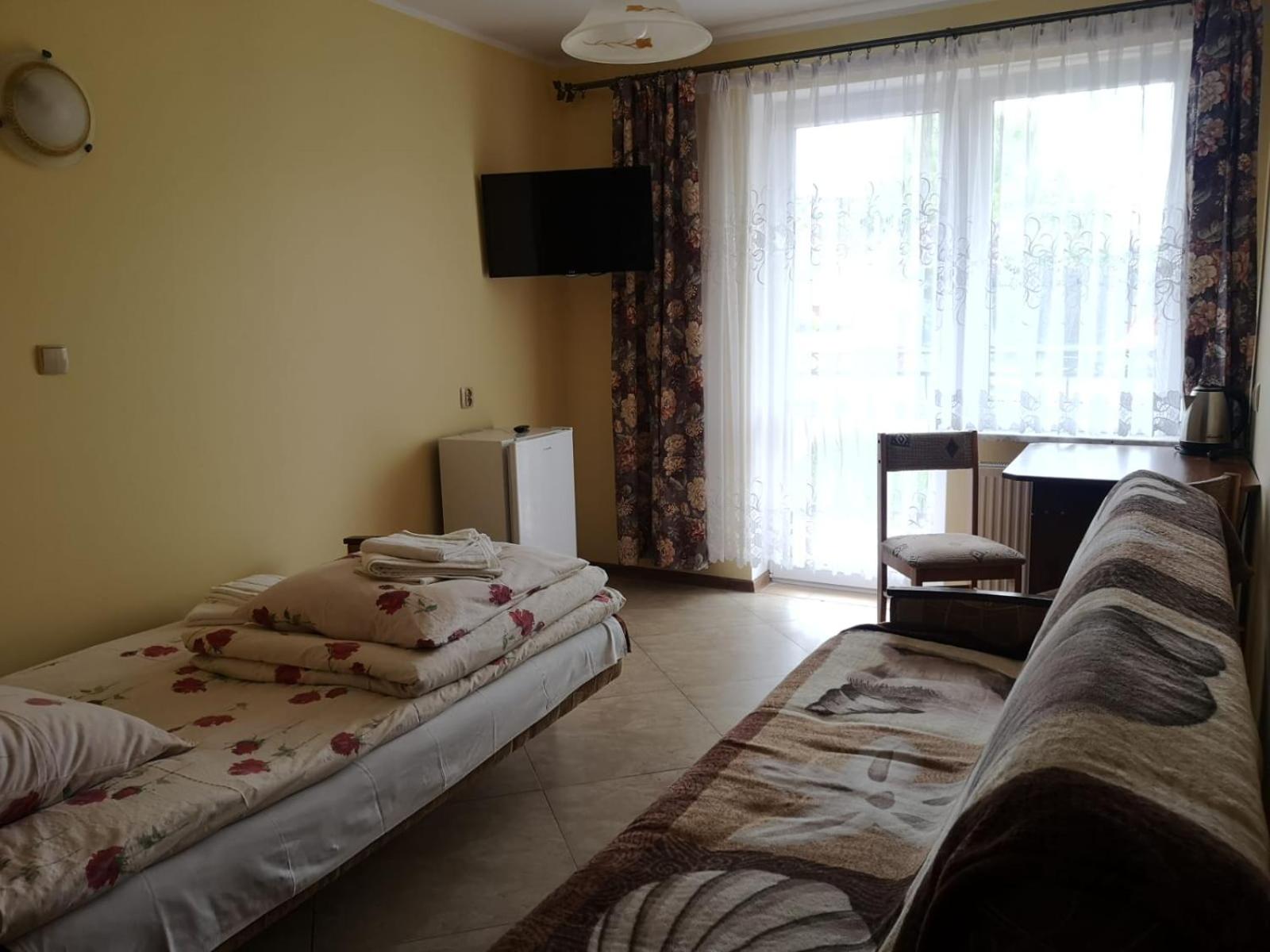 Deluxe Double Room (2 Adults + 1 Child) photo 3