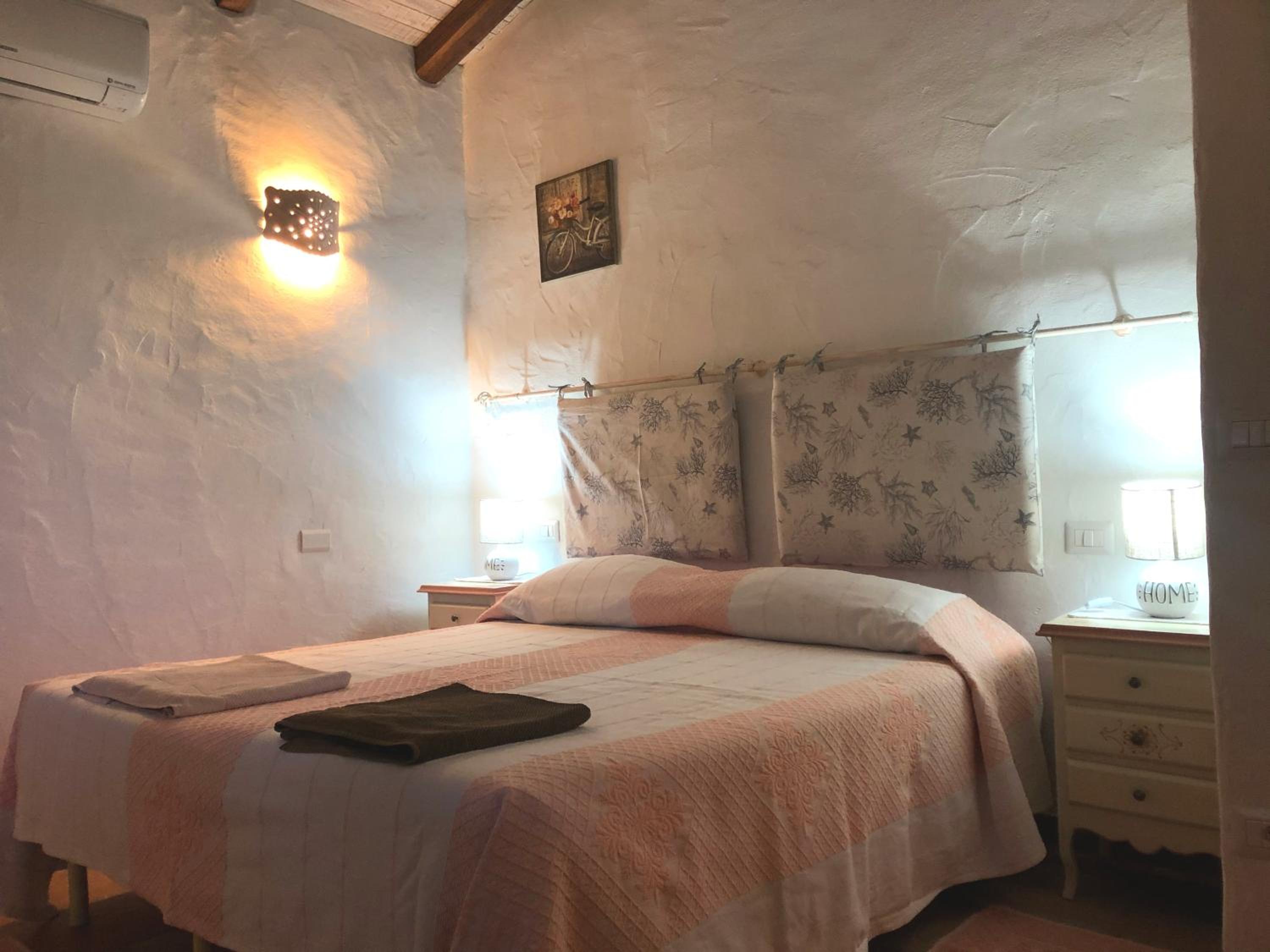 Double or Twin Room with Private Bathroom photo 1