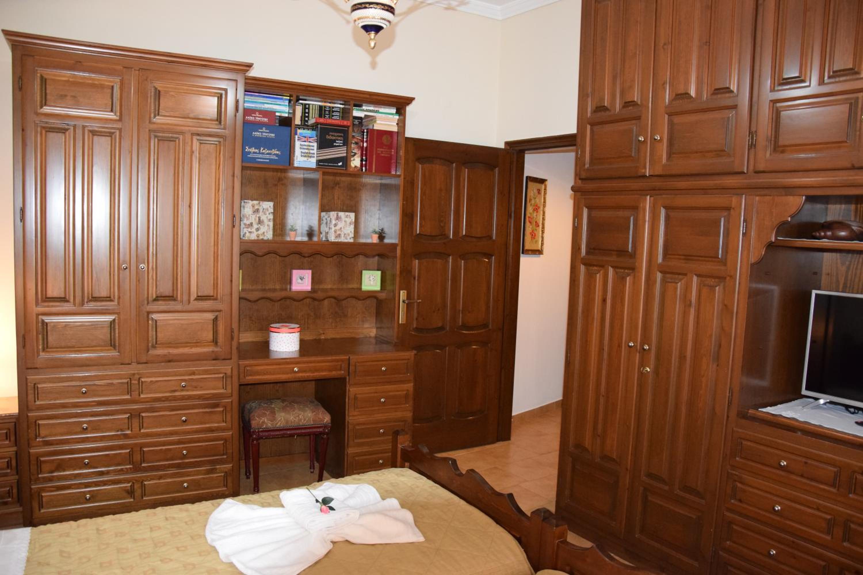 Two-Bedroom Apartment photo 2