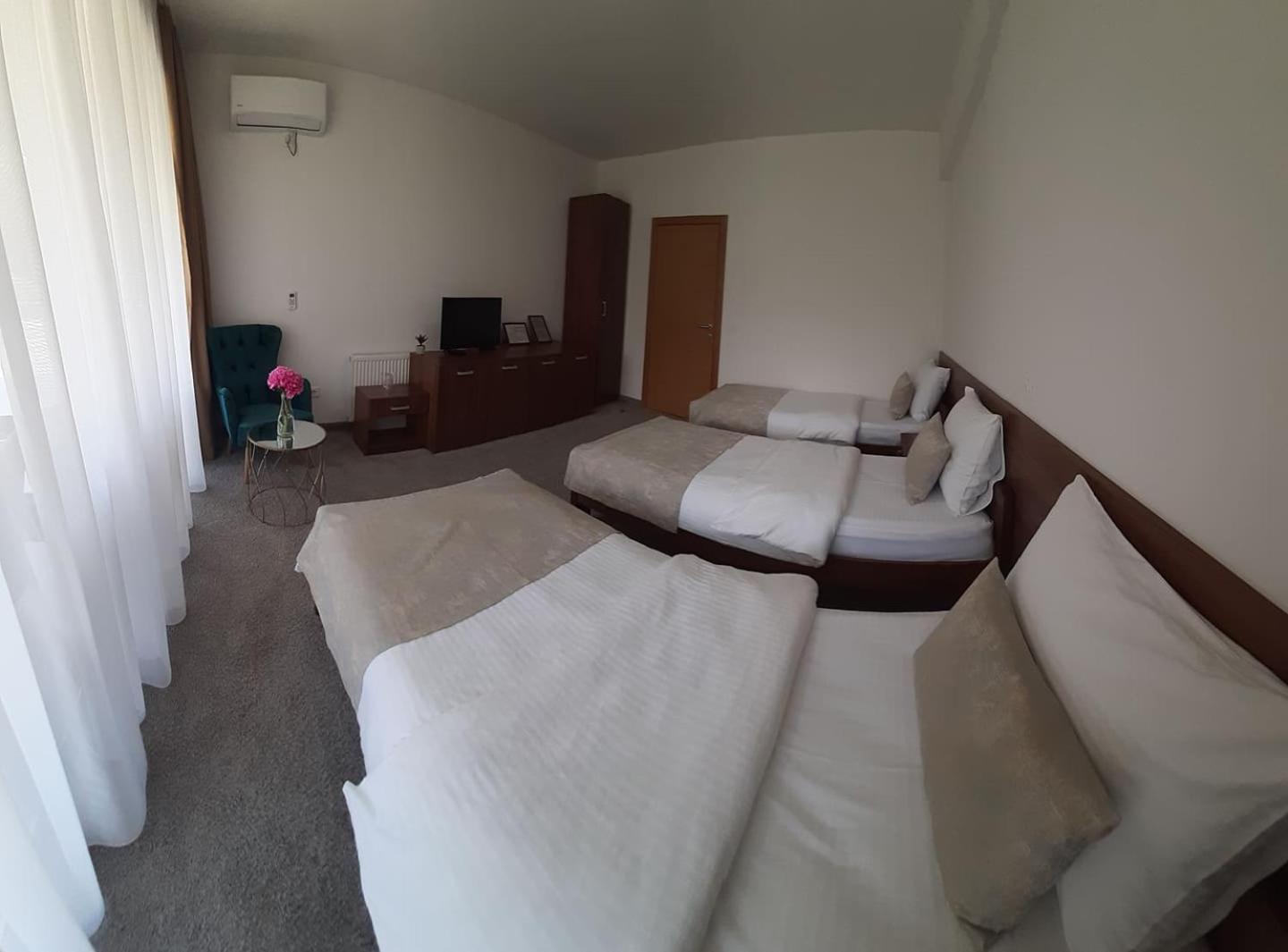 Standard Triple Room photo 1