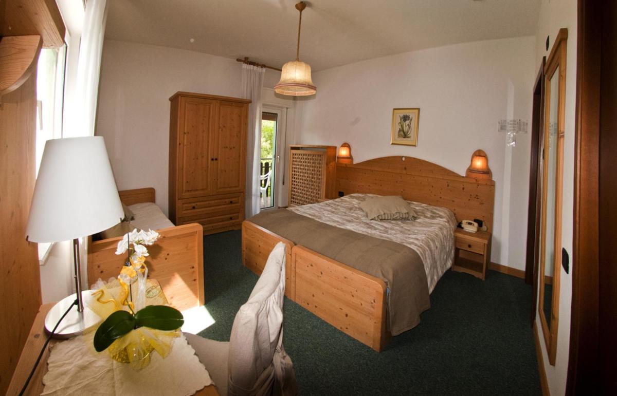 Economy Triple Room