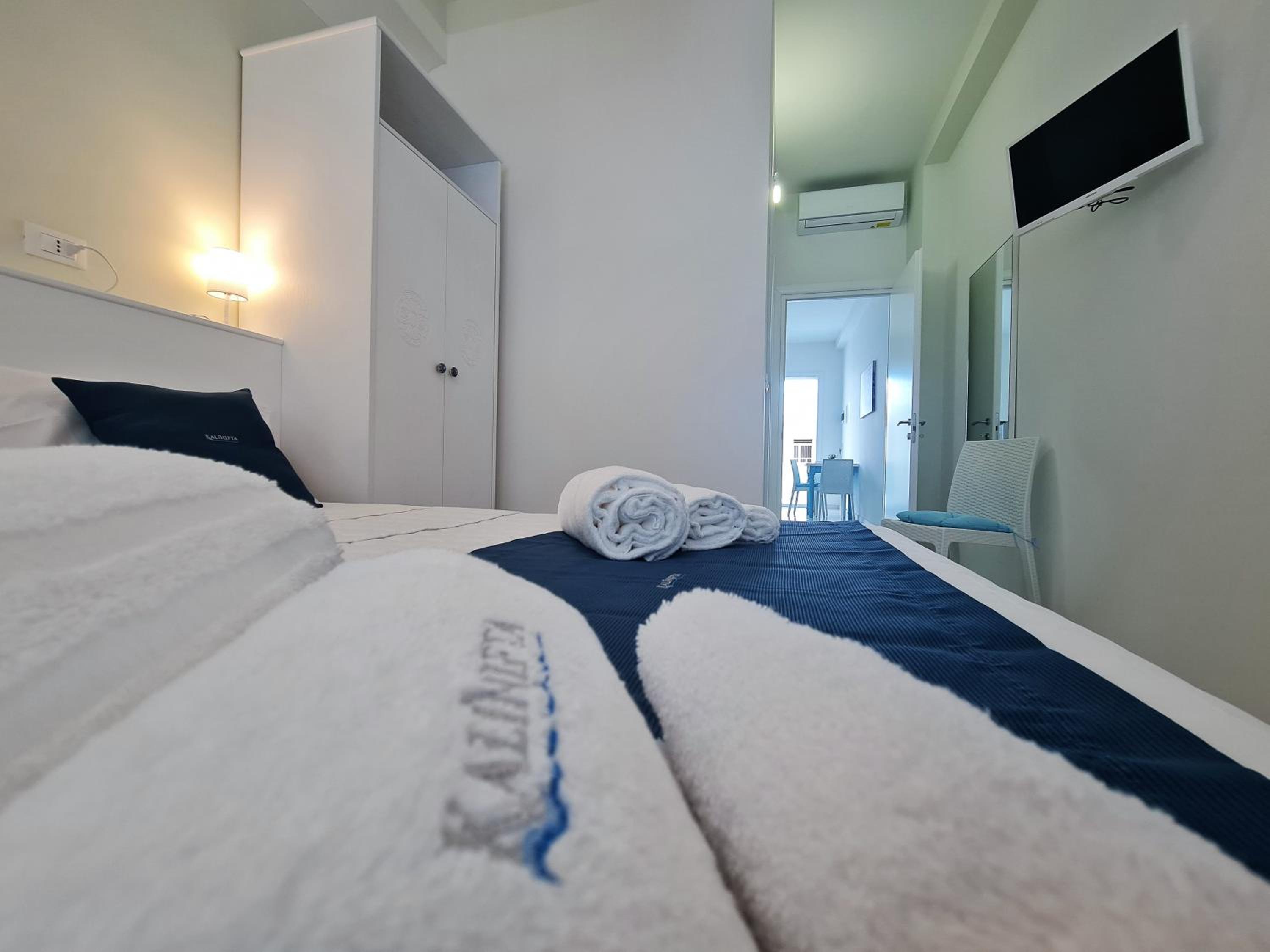 One-Bedroom Apartment - Photo 13