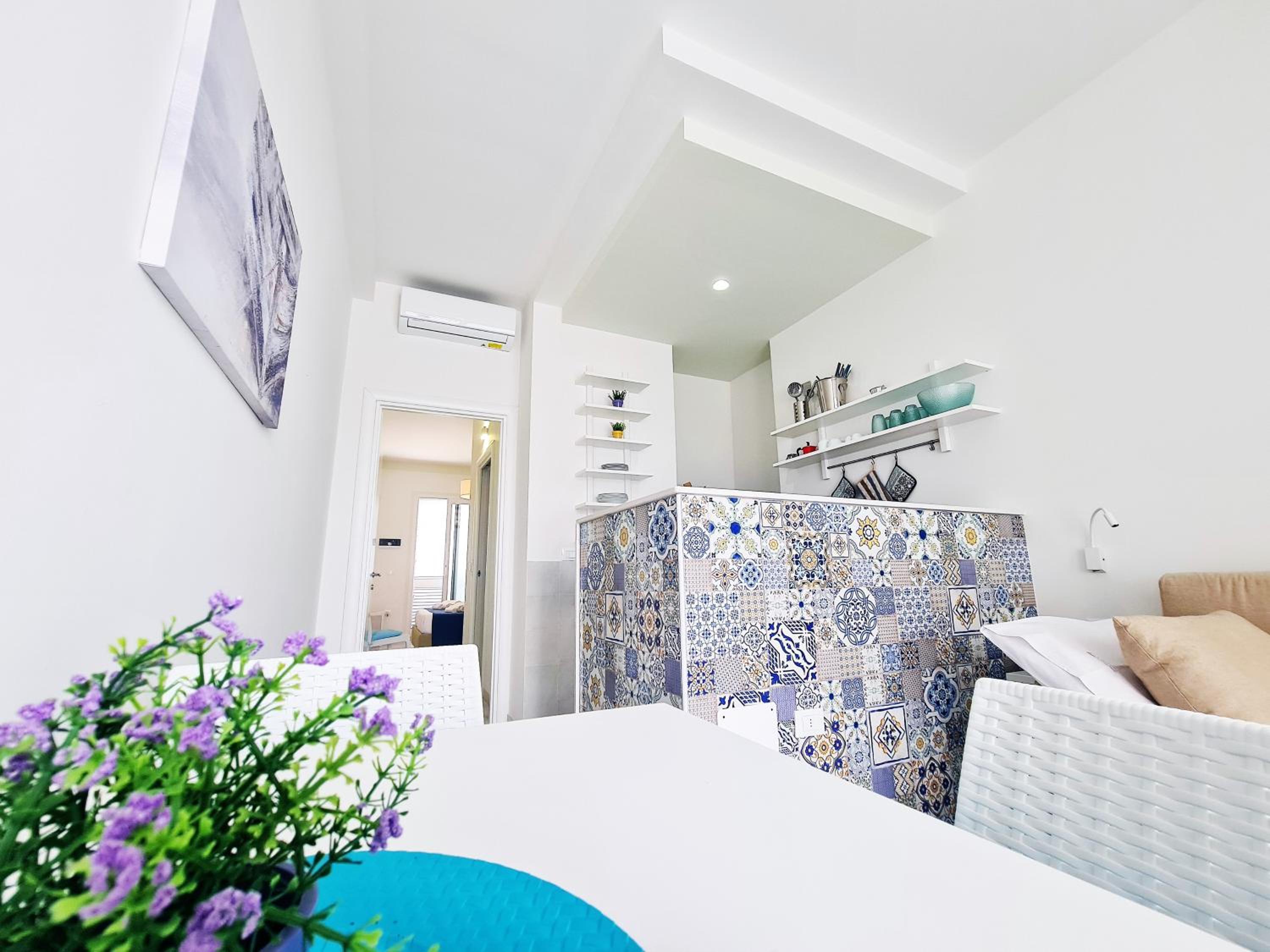 One-Bedroom Apartment - Photo 1