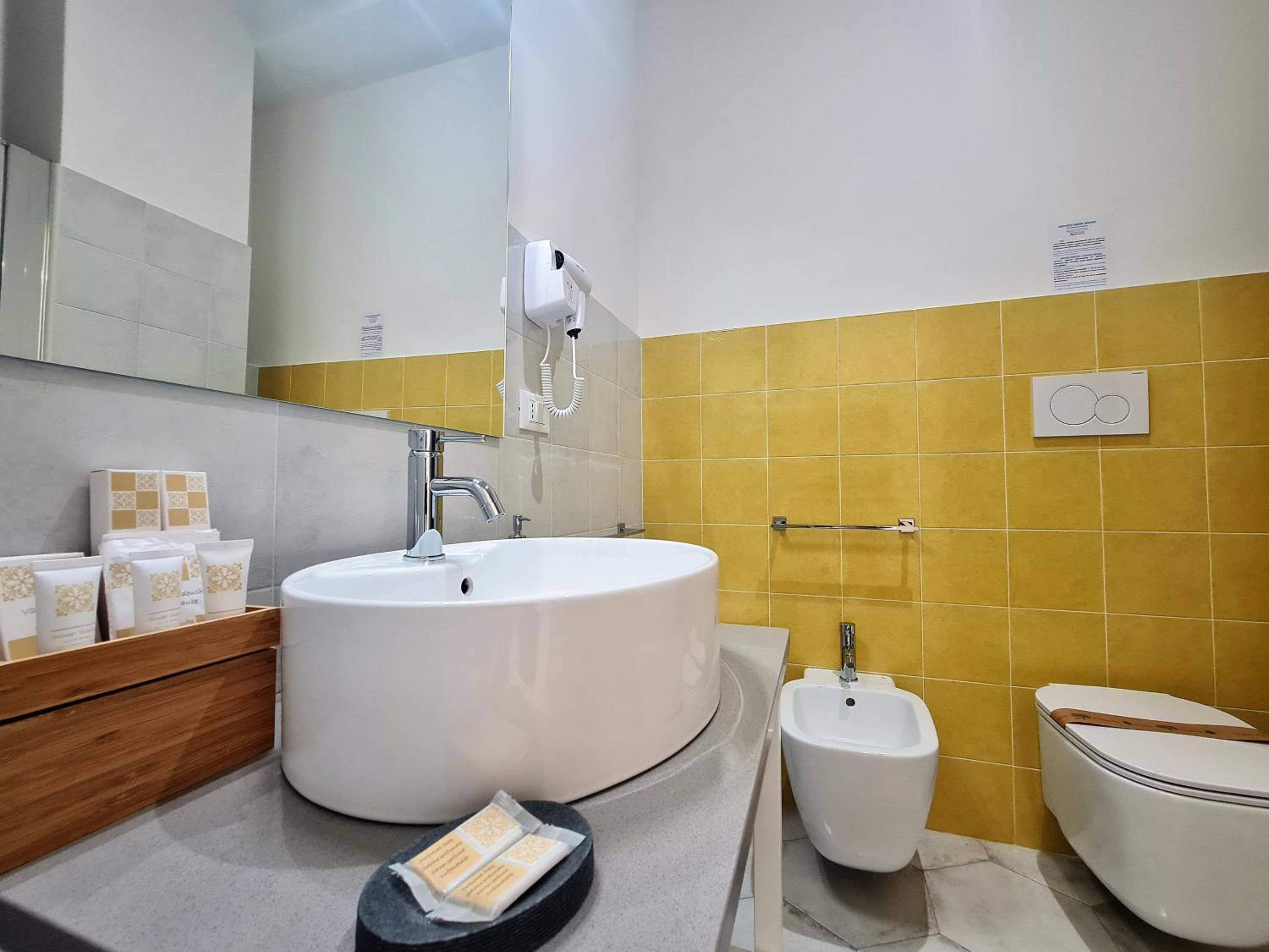 One-Bedroom Apartment - Photo 6