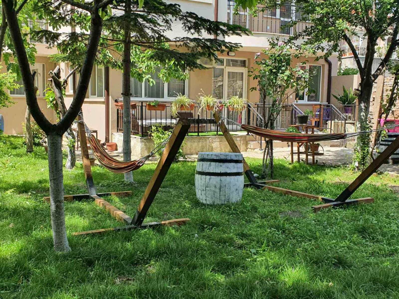 Apartment With Garden View