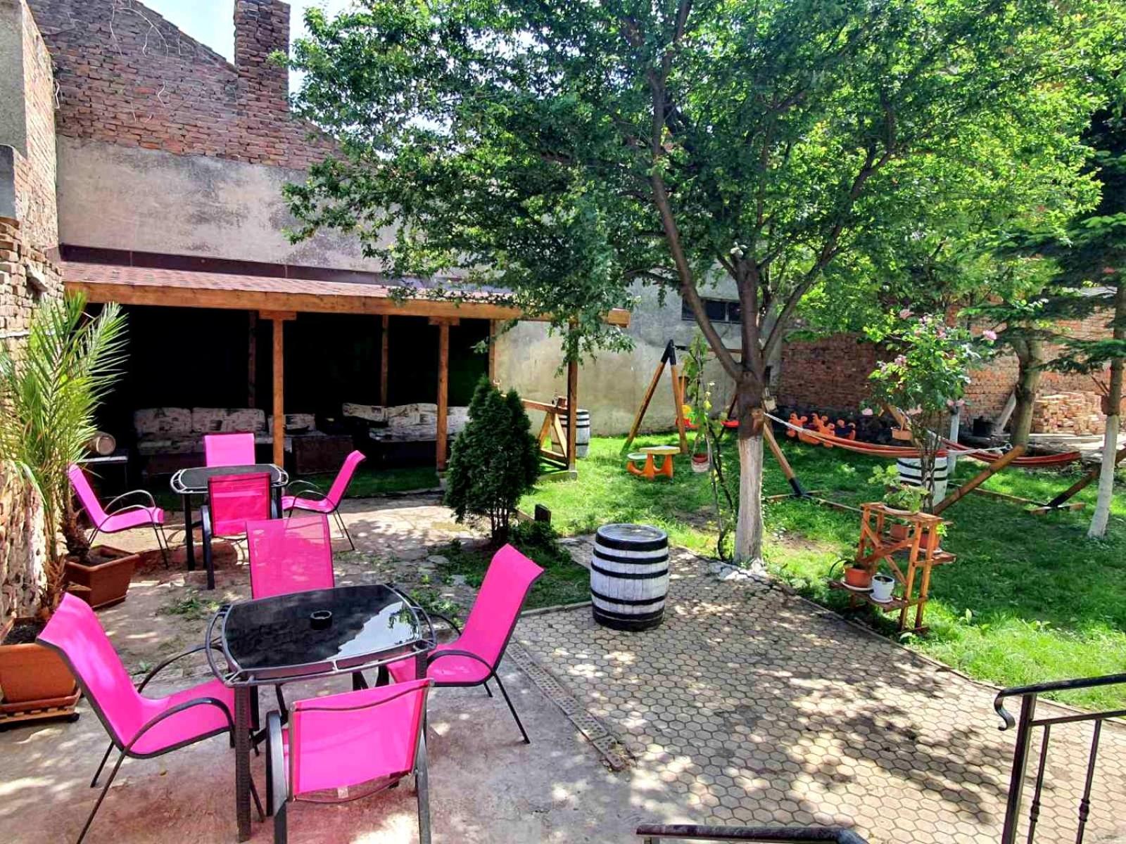 Apartment With Garden View photo 3