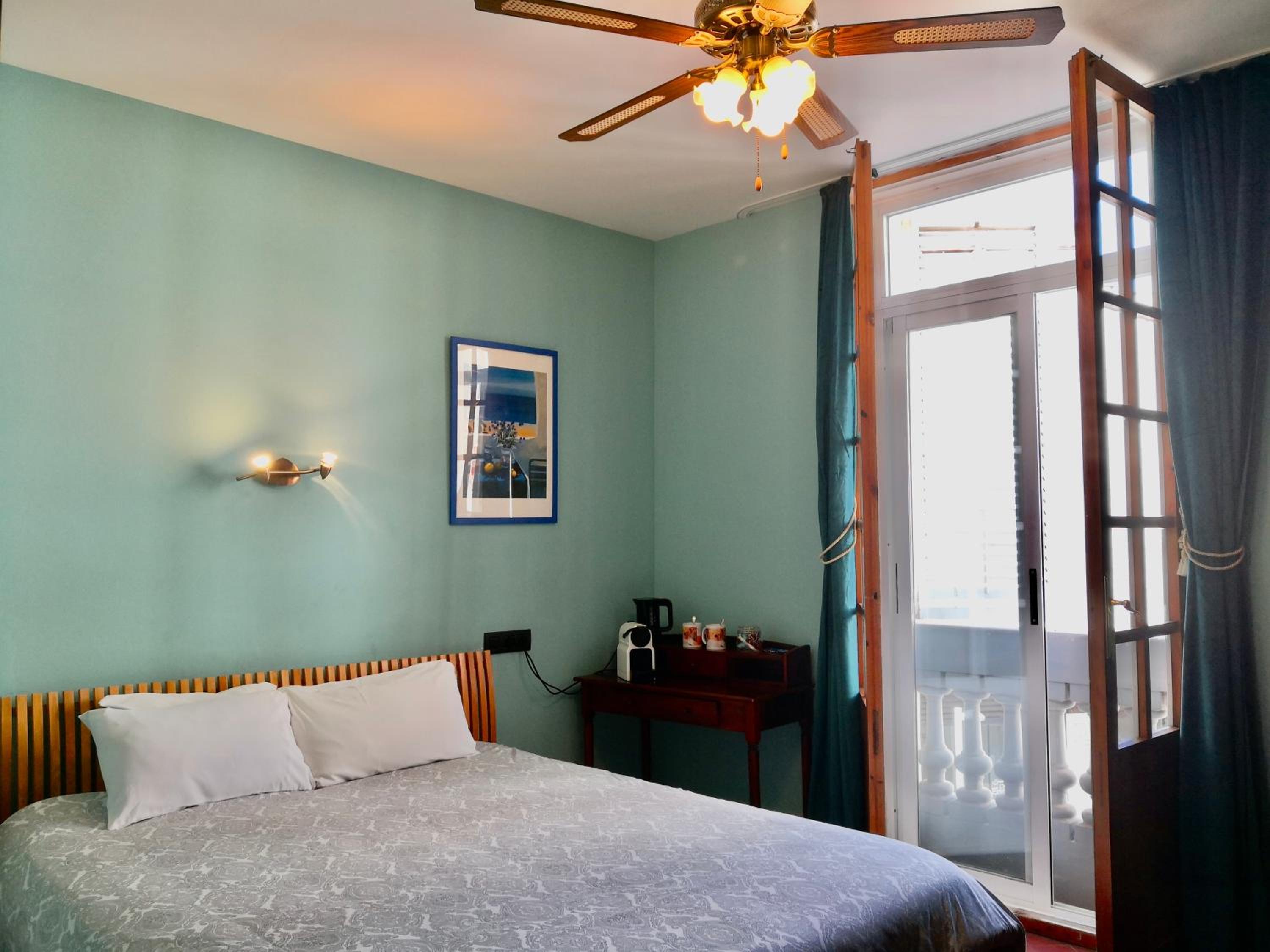 Habitación Doble o Twin Superior con Vista a la Ciudad