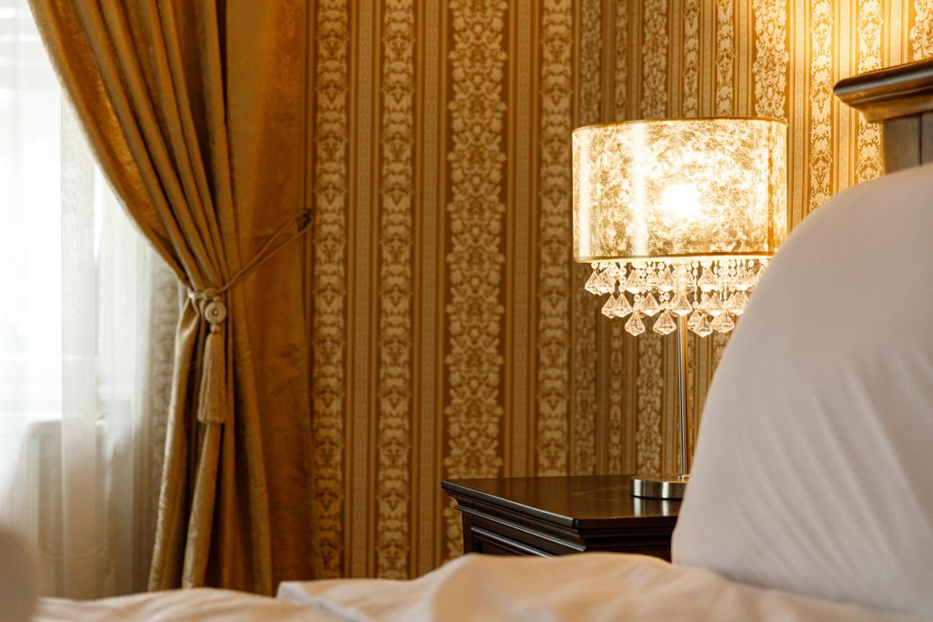 Two-Bedroom Apartment - Photo 4