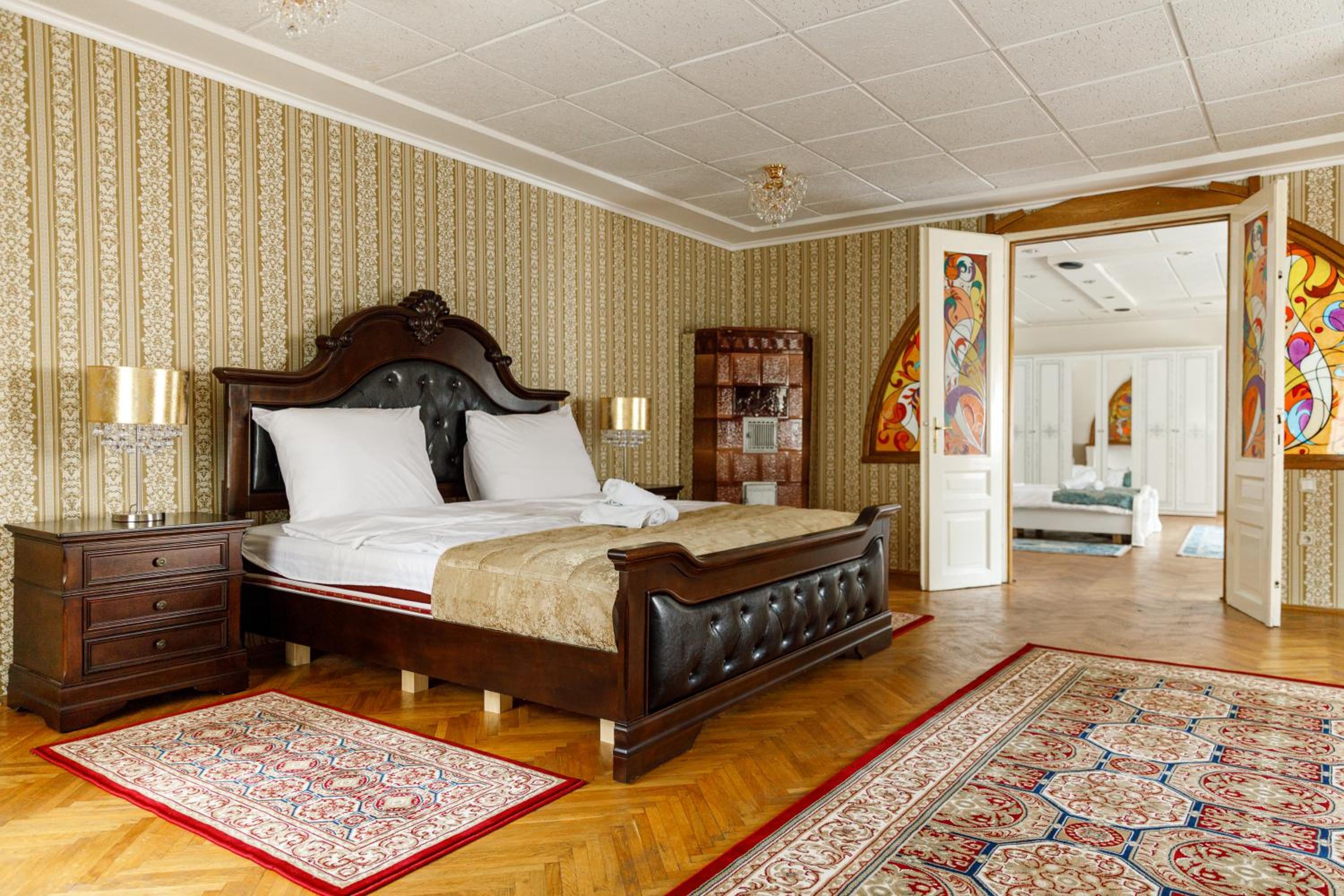 Two-Bedroom Apartment - Photo 1