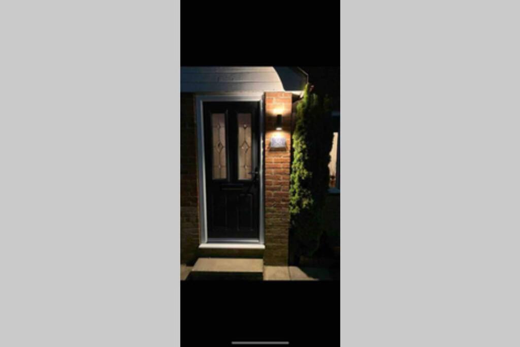 Two-Bedroom House - Photo 3