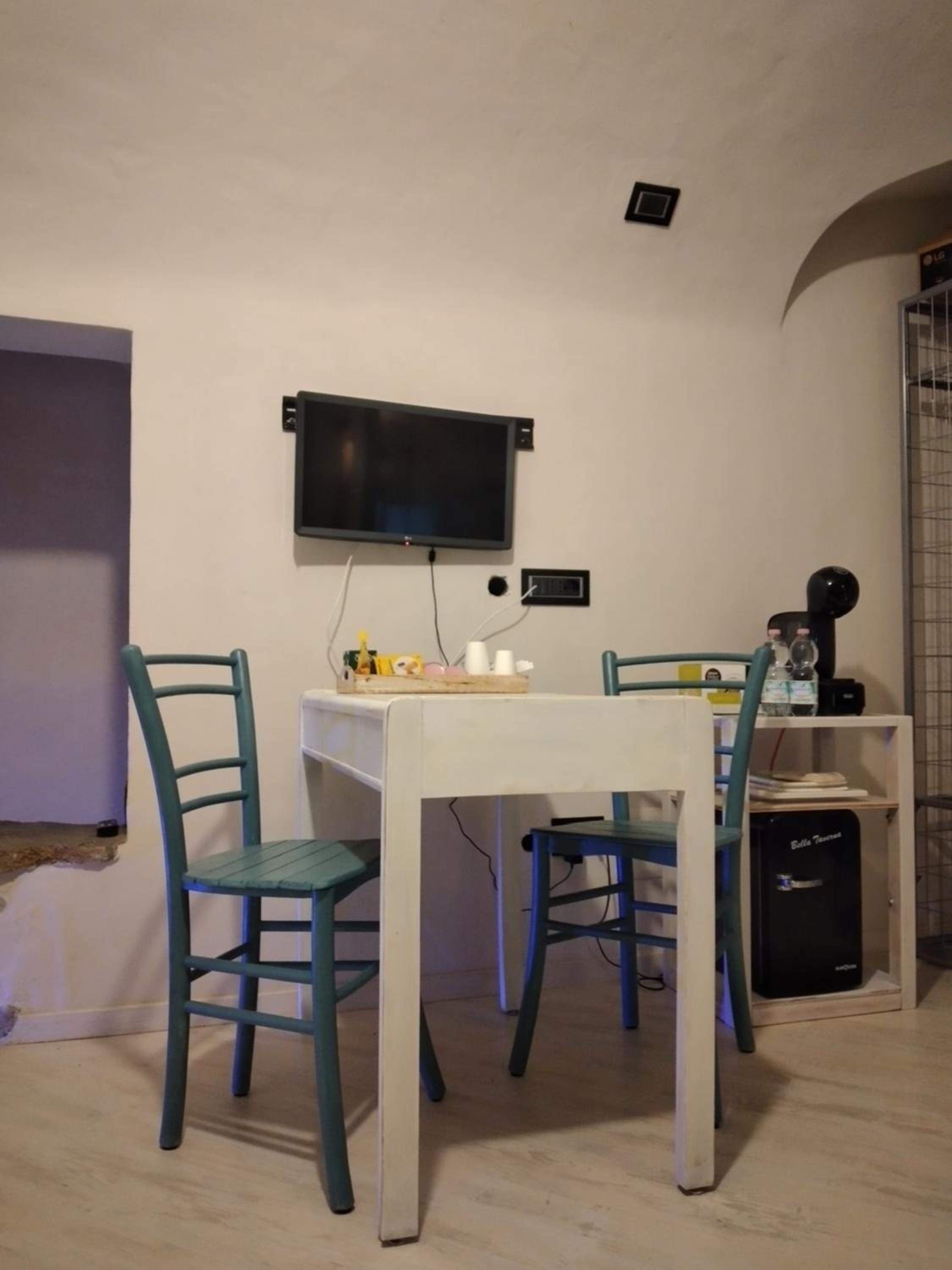 One-Bedroom House - Photo 13