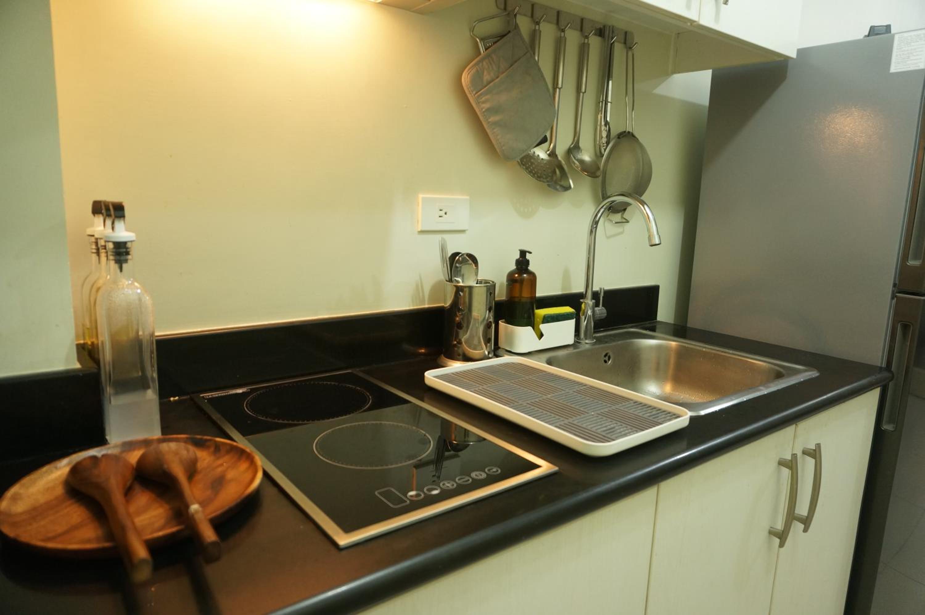 One-Bedroom Apartment - Photo 10