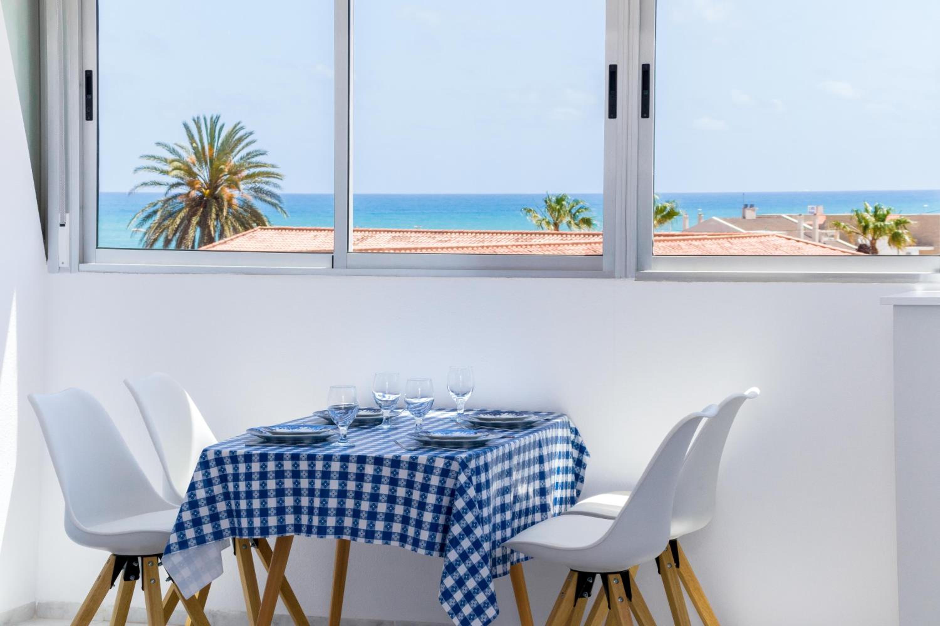 Apartment with Sea View - Photo 26