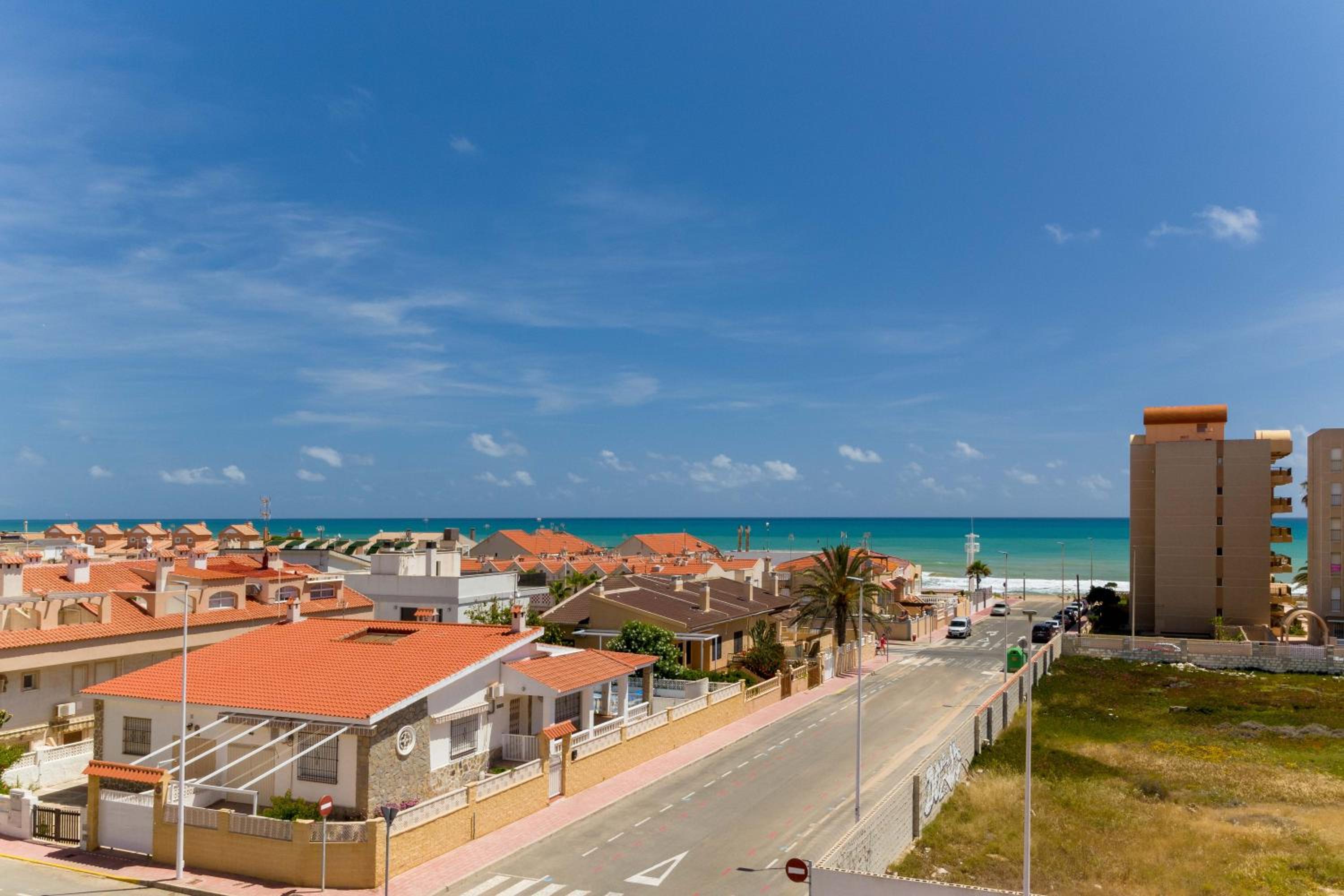 Apartment with Sea View - Photo 18