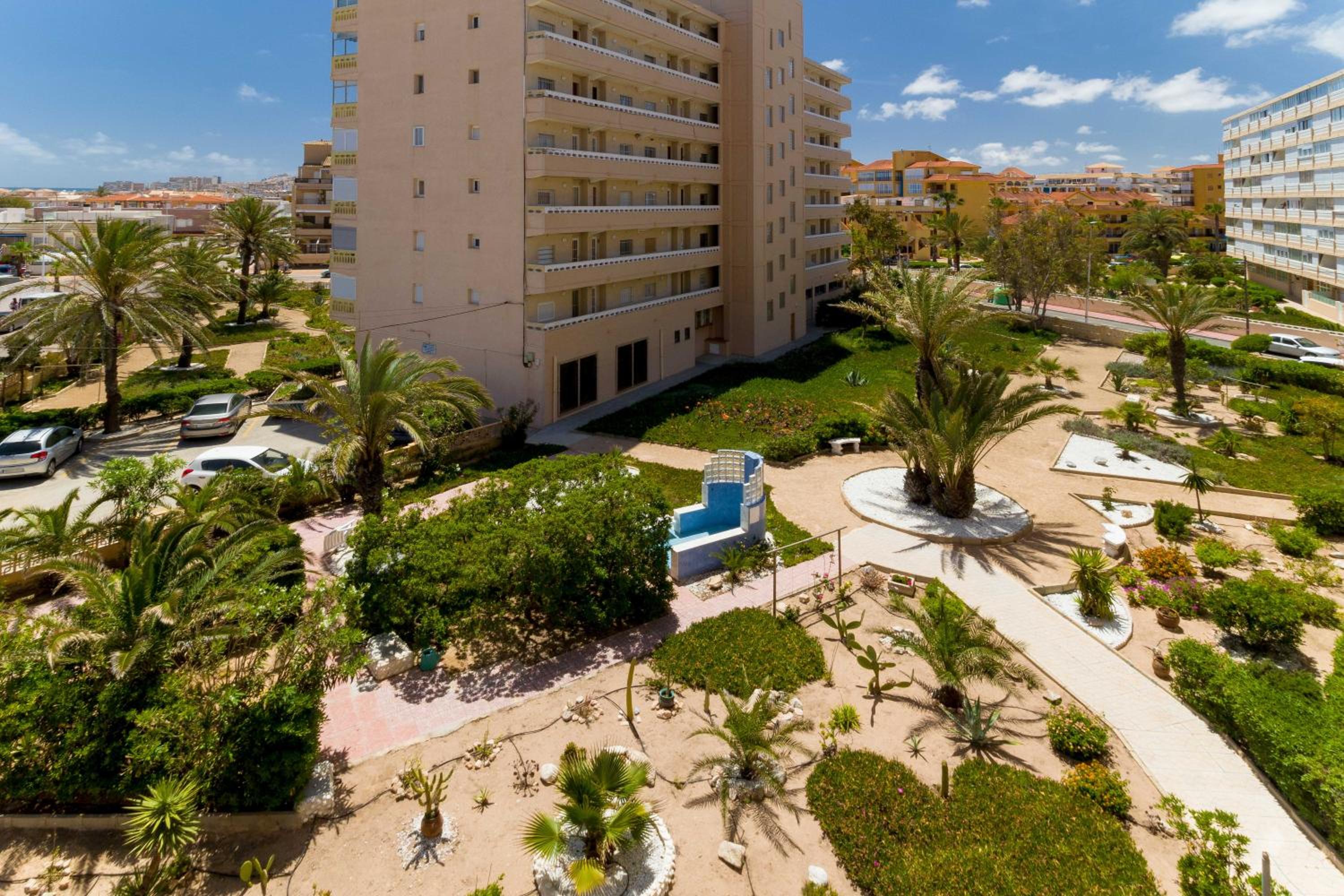 Apartment with Sea View - Photo 10