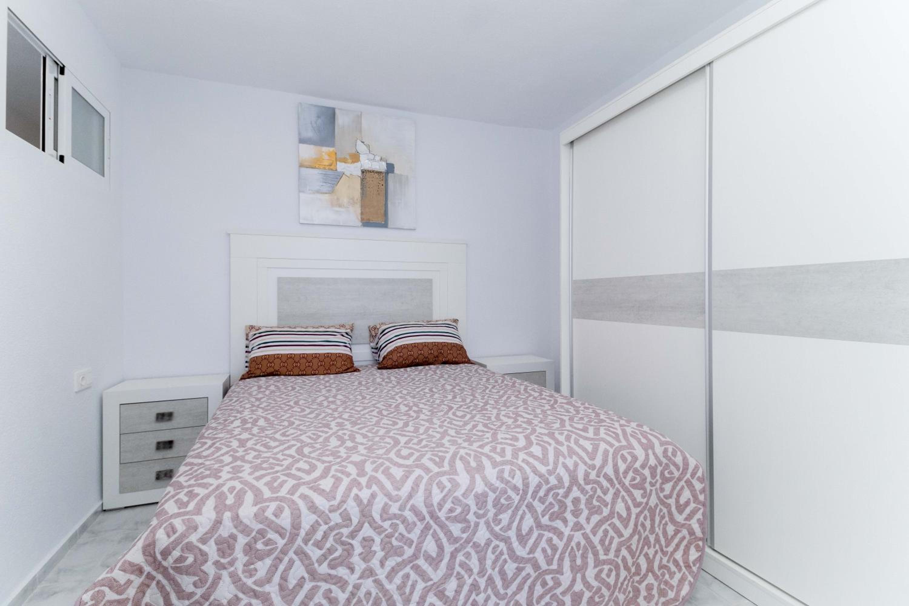 Apartment with Sea View - Photo 3