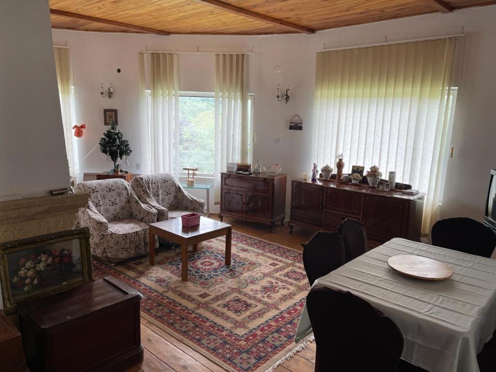 Four-Bedroom Villa - Photo 9
