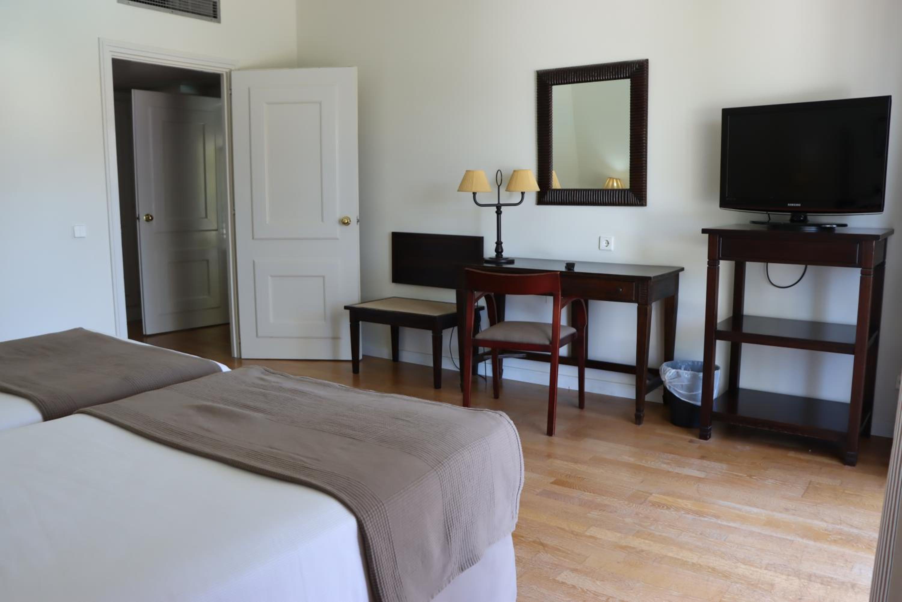 Junior Suite - Photo 2